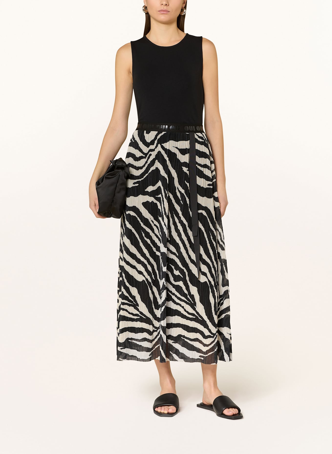 oui Plisseerock: SCHWARZ / CREME