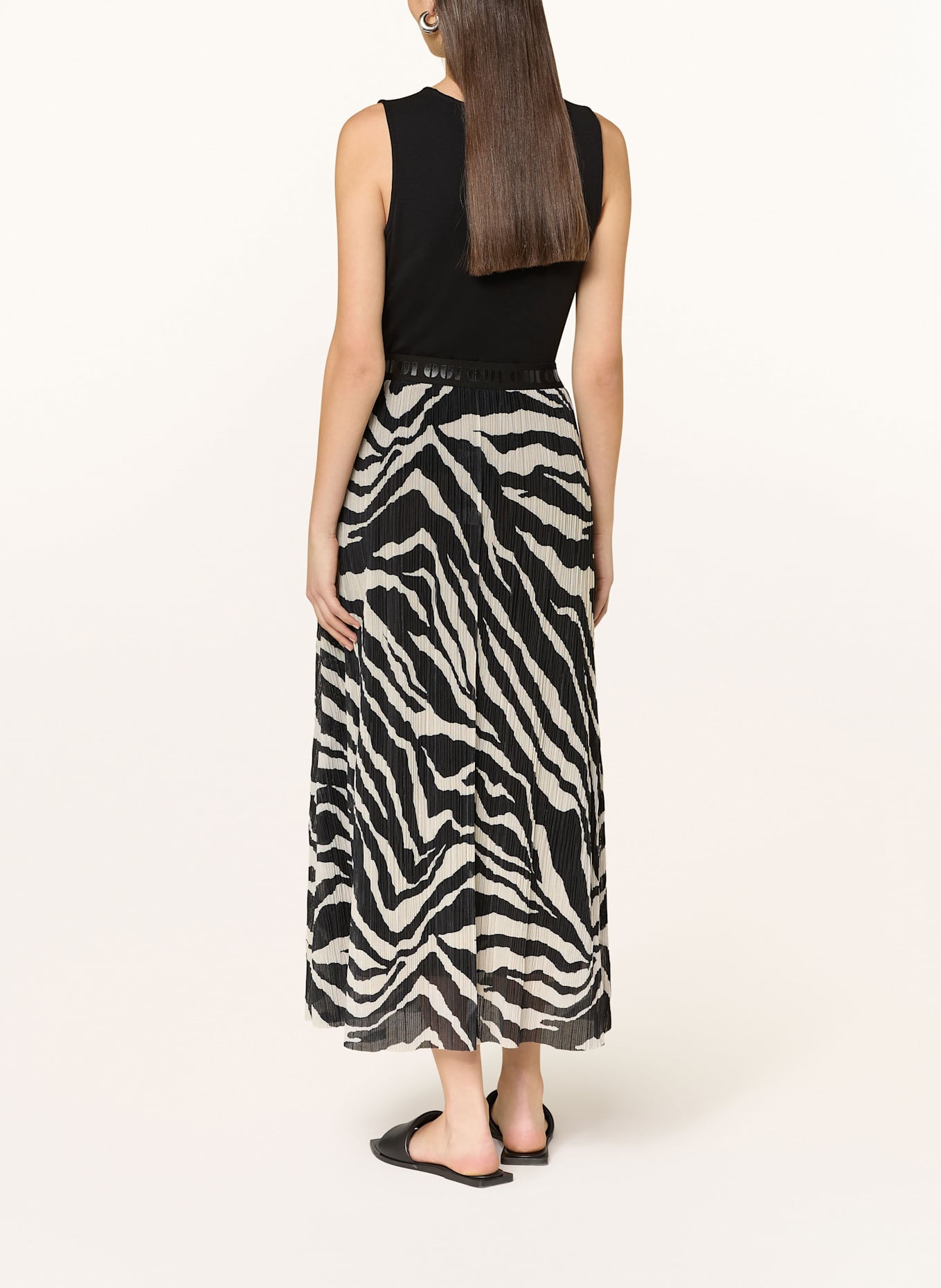 oui Plisseerock: SCHWARZ / CREME