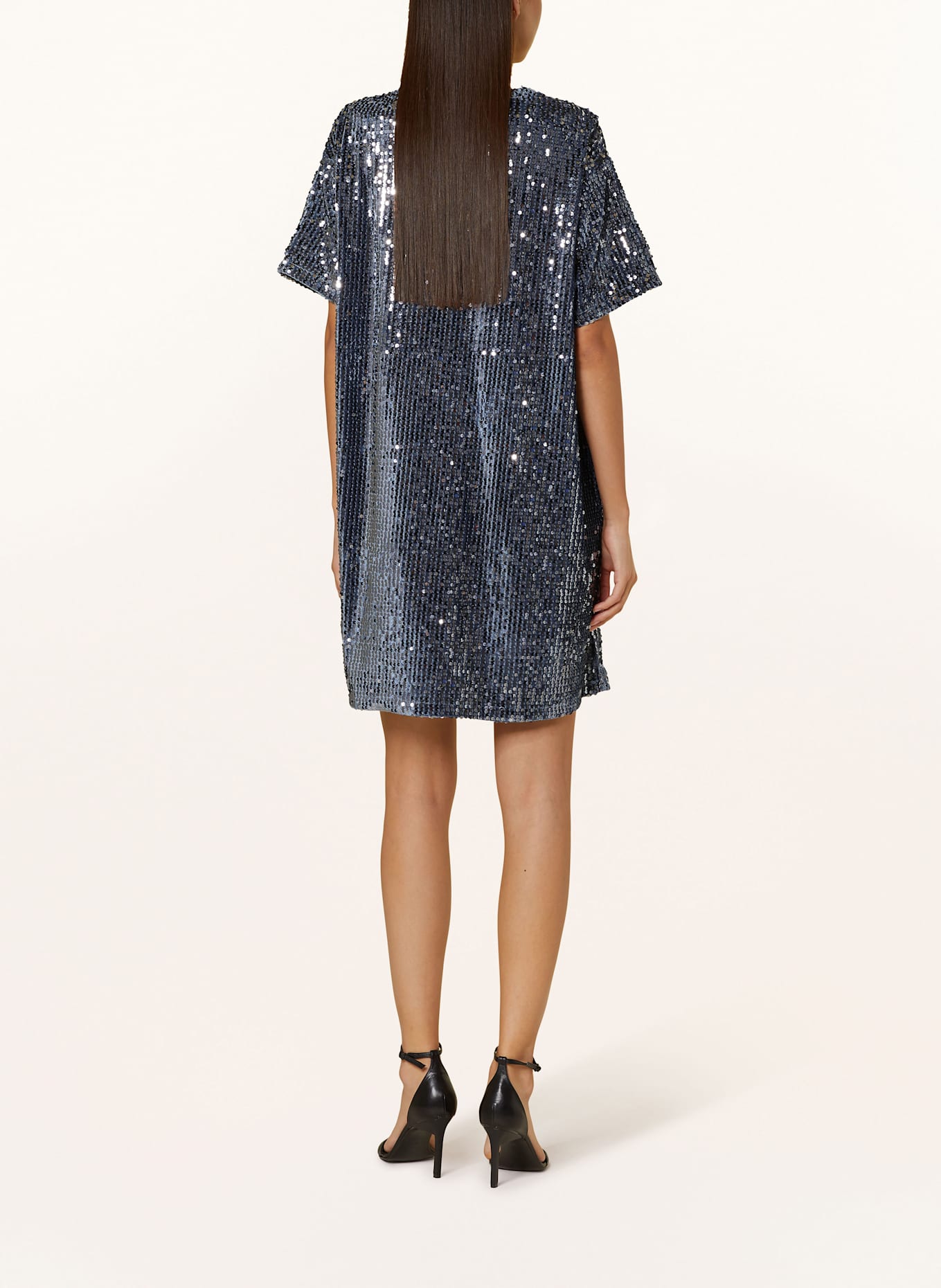 Smith & Soul Šaty s flitry: ČERNOŠEDÁ