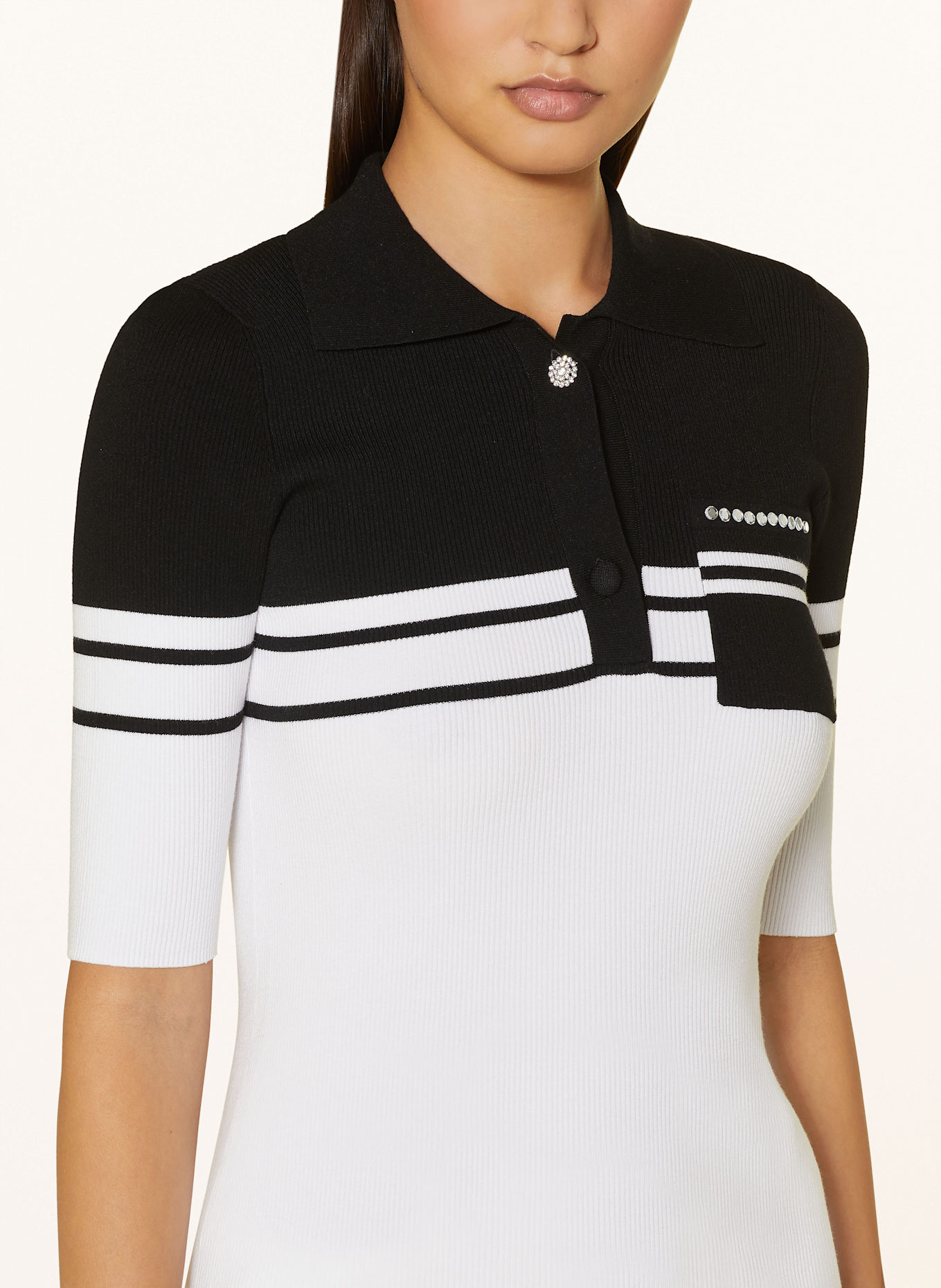 LIU JO Strick-Poloshirt mit Schmucksteinen: WEISS / SCHWARZ