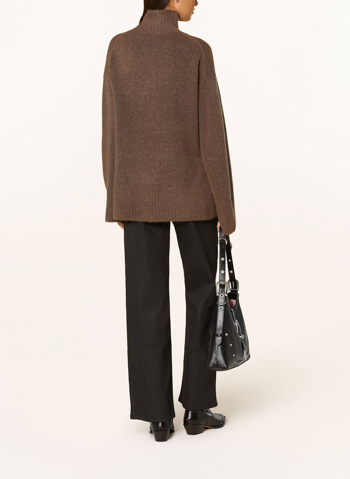 Y.A.S. Svetr: HNĚDÁ