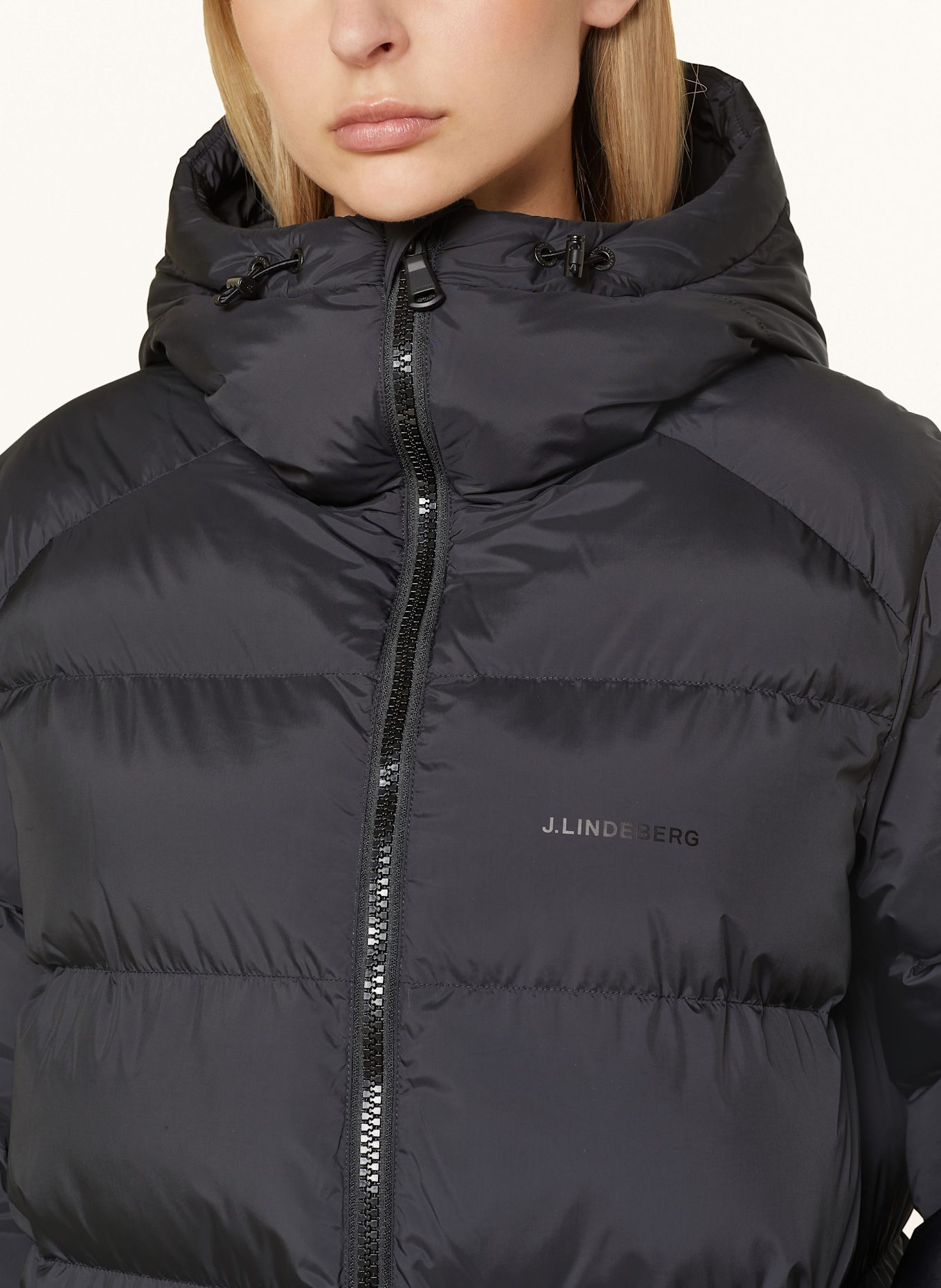 J.LINDEBERG Prošívaný kabát: ČERNÁ