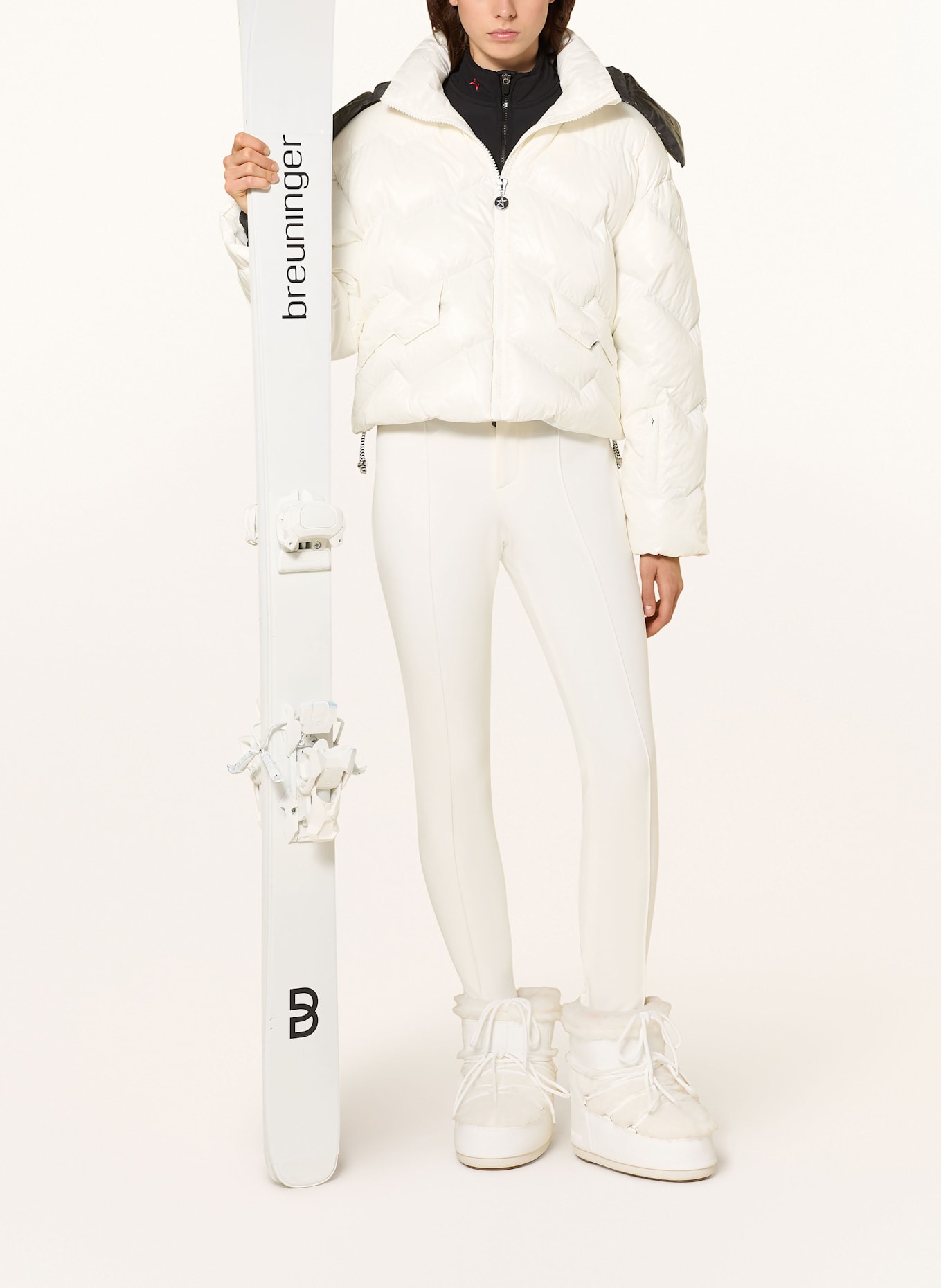PERFECT MOMENT MOUNTAIN down ski jacket in white PERFECT MOMENT MOUNTAIN down ski jacket in white