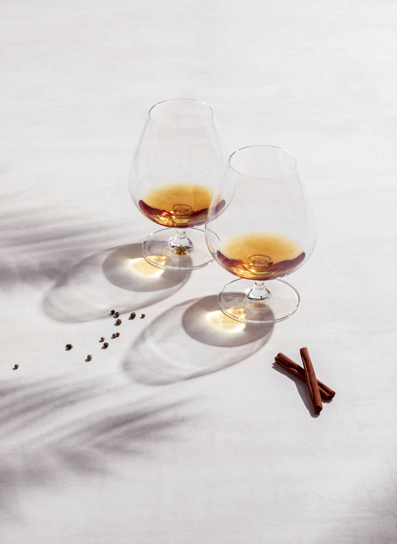 SCHOTT ZWIESEL Kieliszki do koniaku BAR SPECIAL, 4 szt.: BIAŁY
