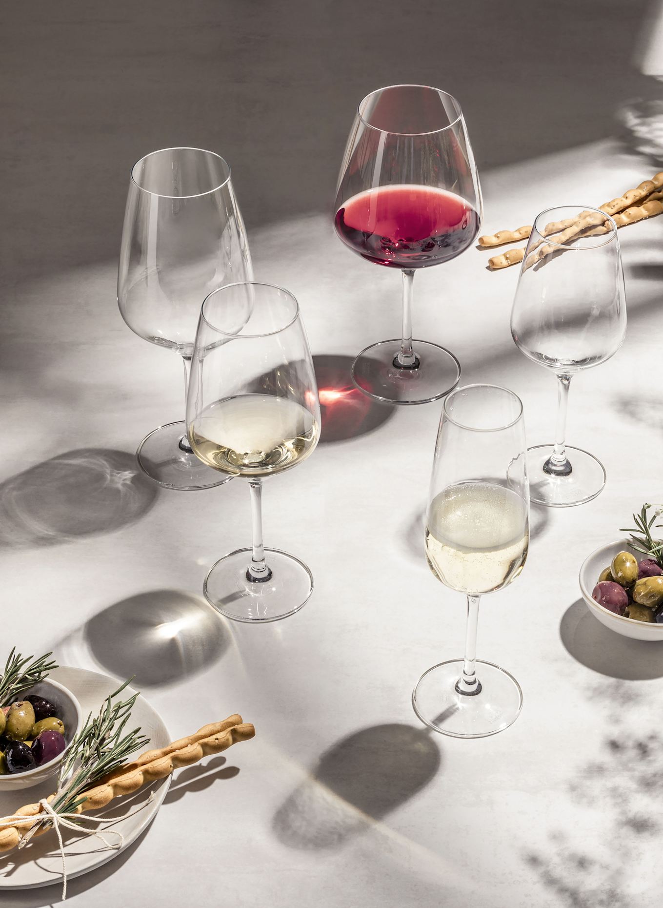 SCHOTT ZWIESEL 4er-Set Weingläser TULIP: WEISS