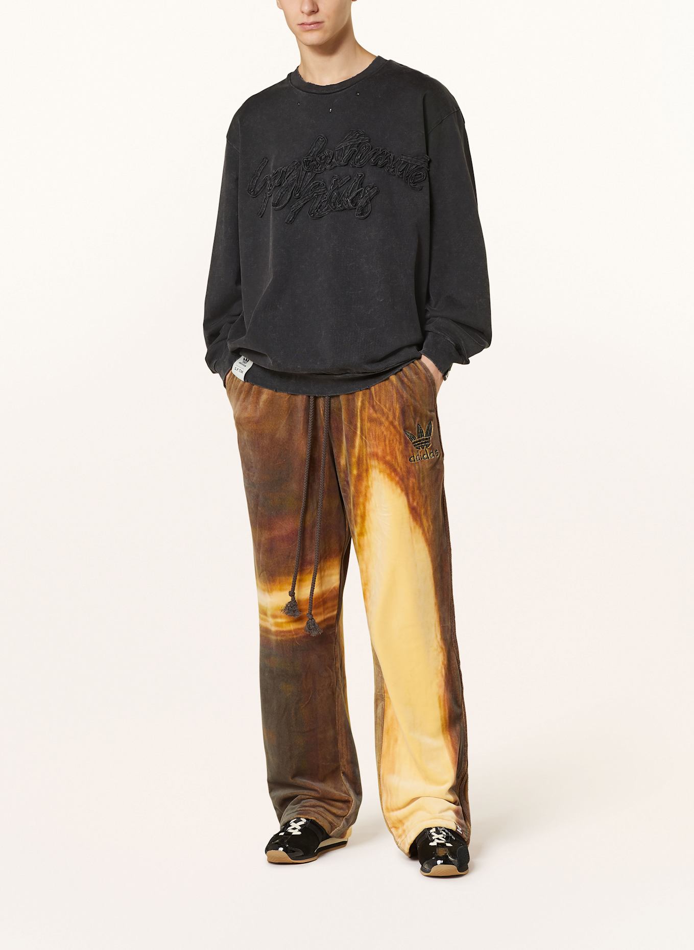 adidas Sweatshirt: BLACK