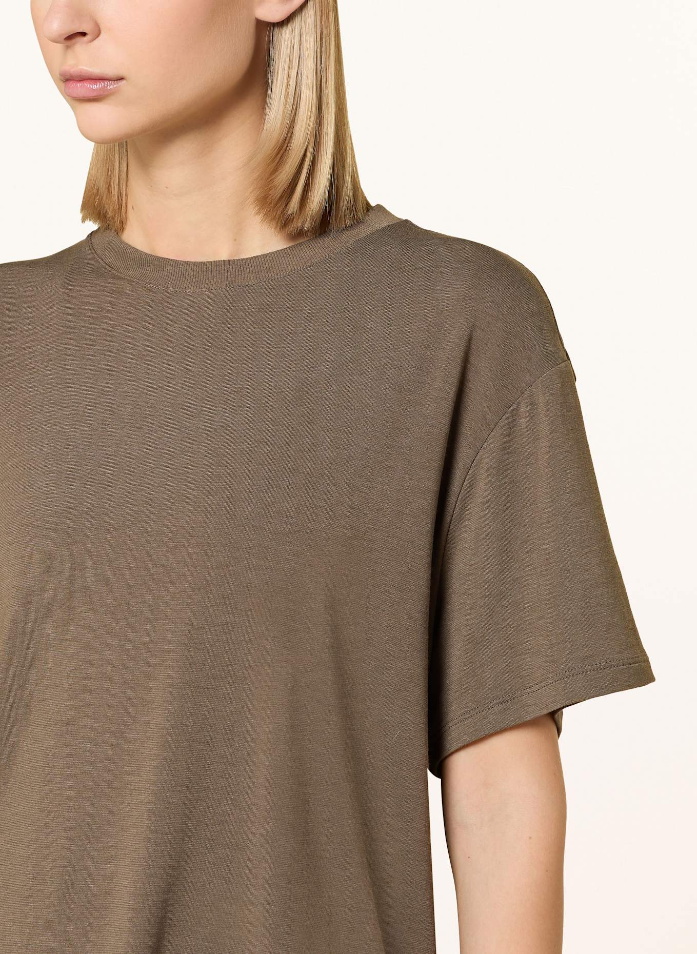 Nike T-shirt ONE RELAXED: BROWN