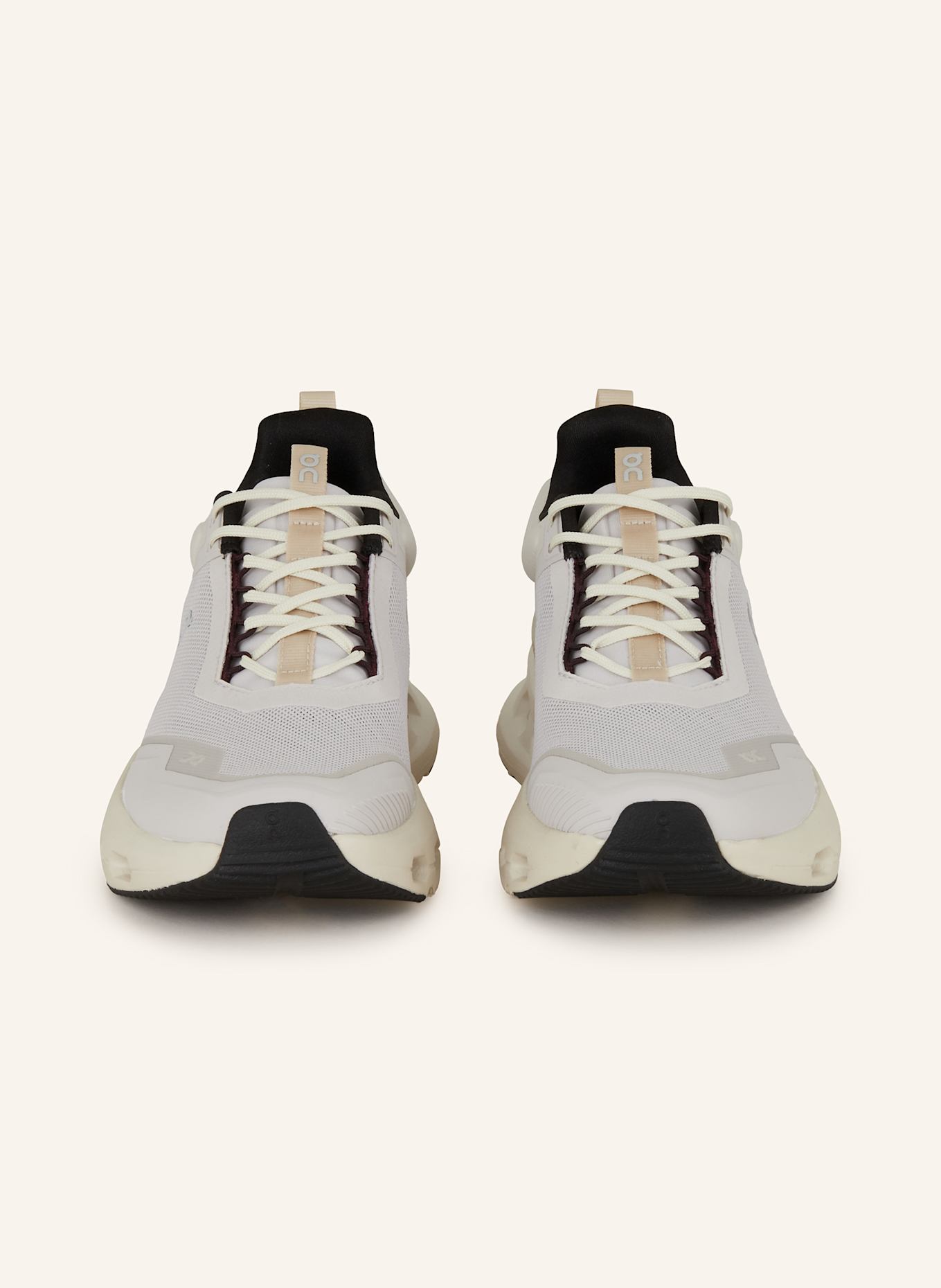 On Fitnessschuhe CLOUDNOVA X: SILBER / ECRU