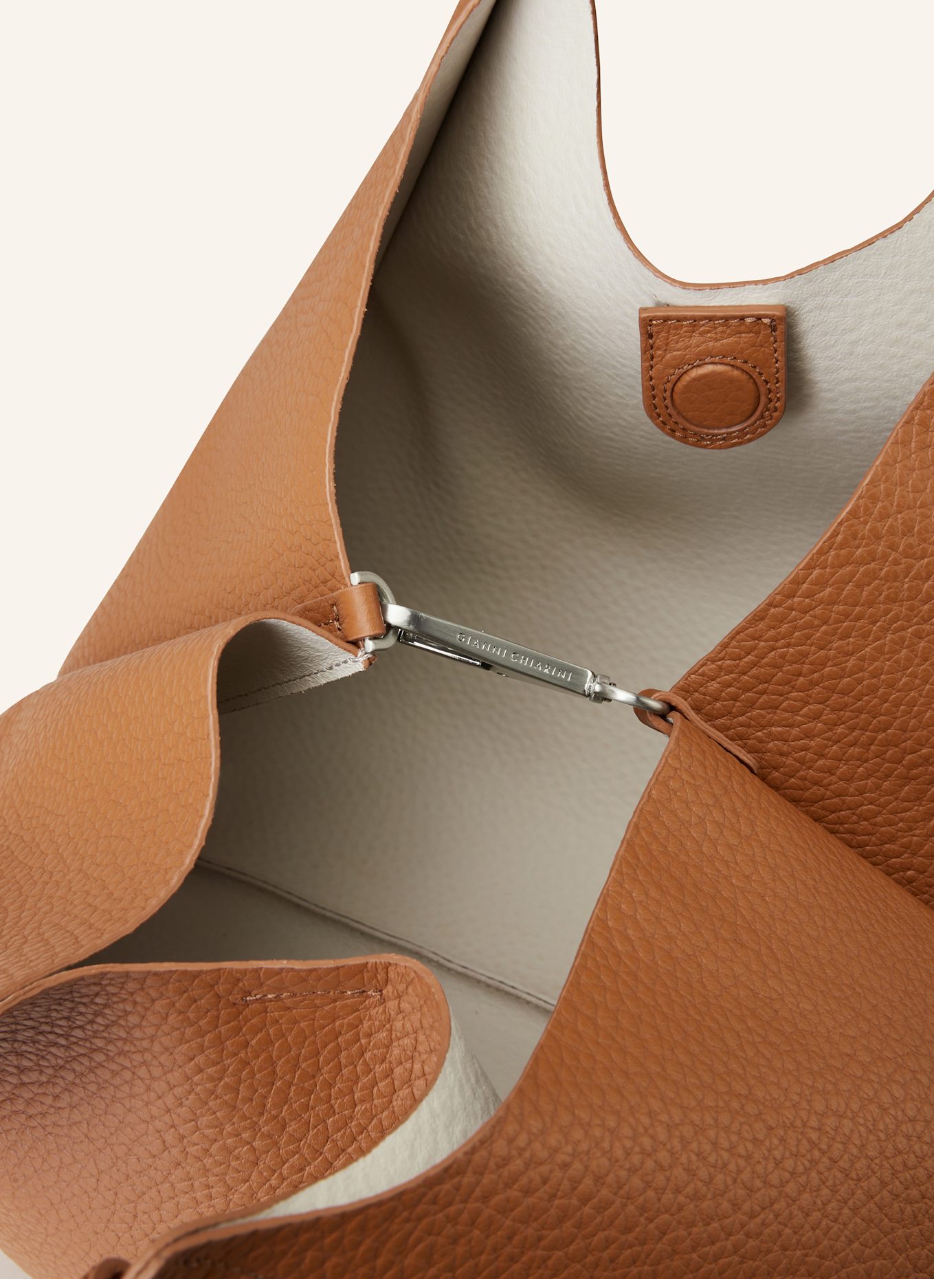 GIANNI CHIARINI Beuteltasche DUA XL mit Pouch: COGNAC