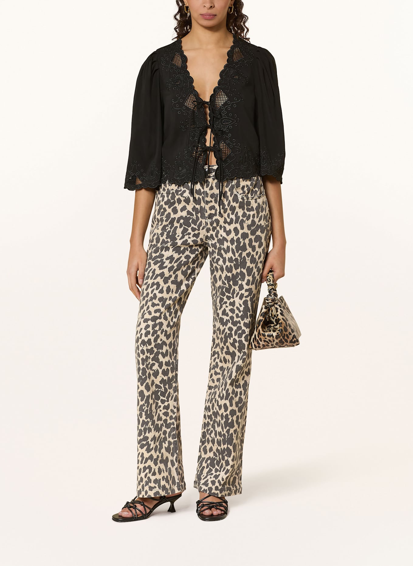 COPENHAGEN MUSE Bluzka CMMADELYN z rękawami 3/4 i dziurkowaną koronką: CZARNY