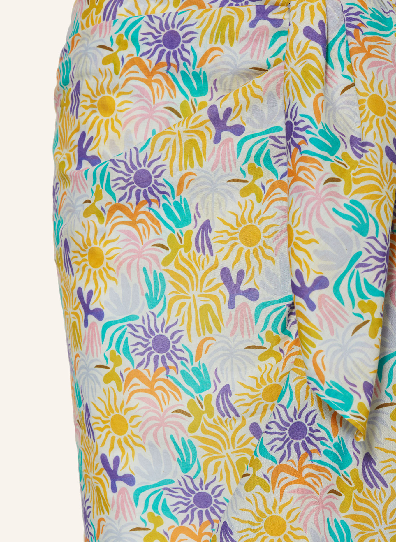 MRS & HUGS Sarong: Added to bag