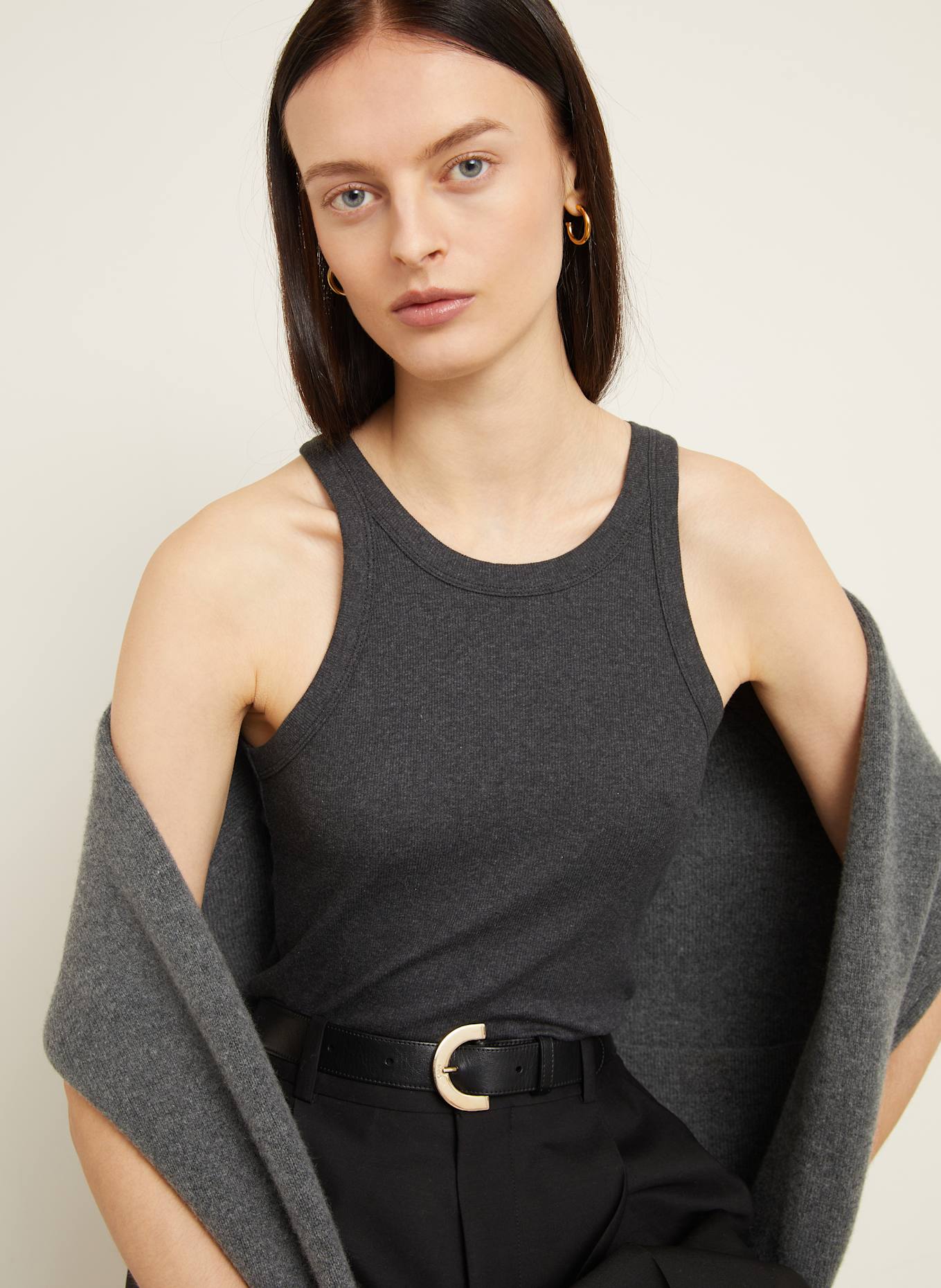 TOTEME Top: GRIS FONCÉ