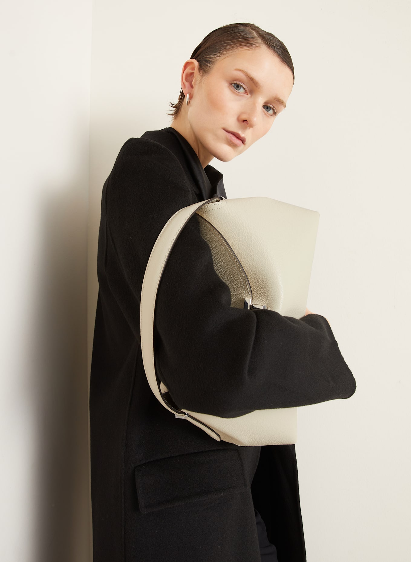 TOTEME Handbag T-LOCK: ECRU