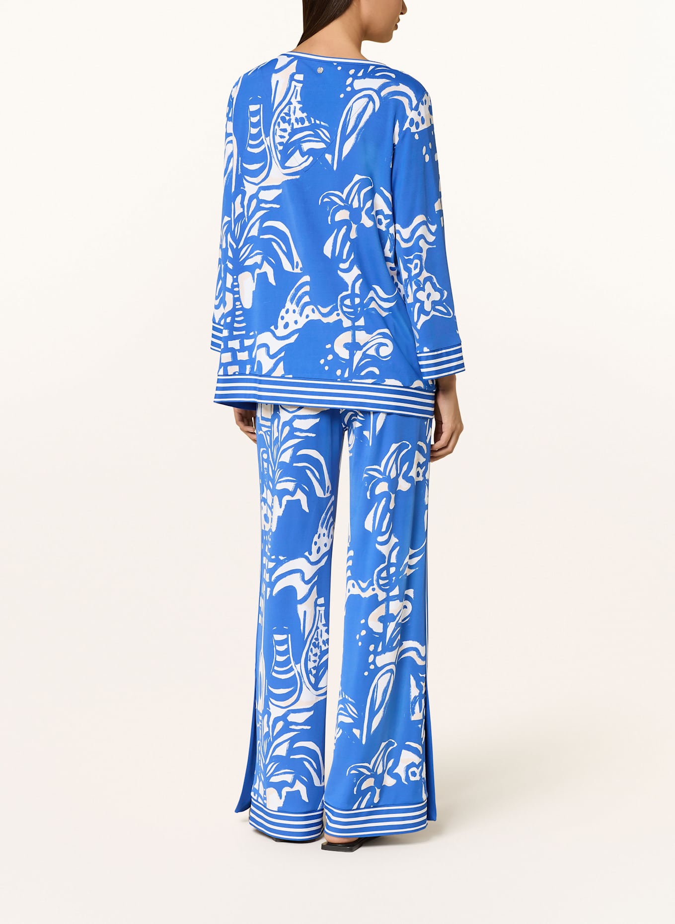 MARC CAIN Blusenshirt mit Schmucksteinen: 366 gentian