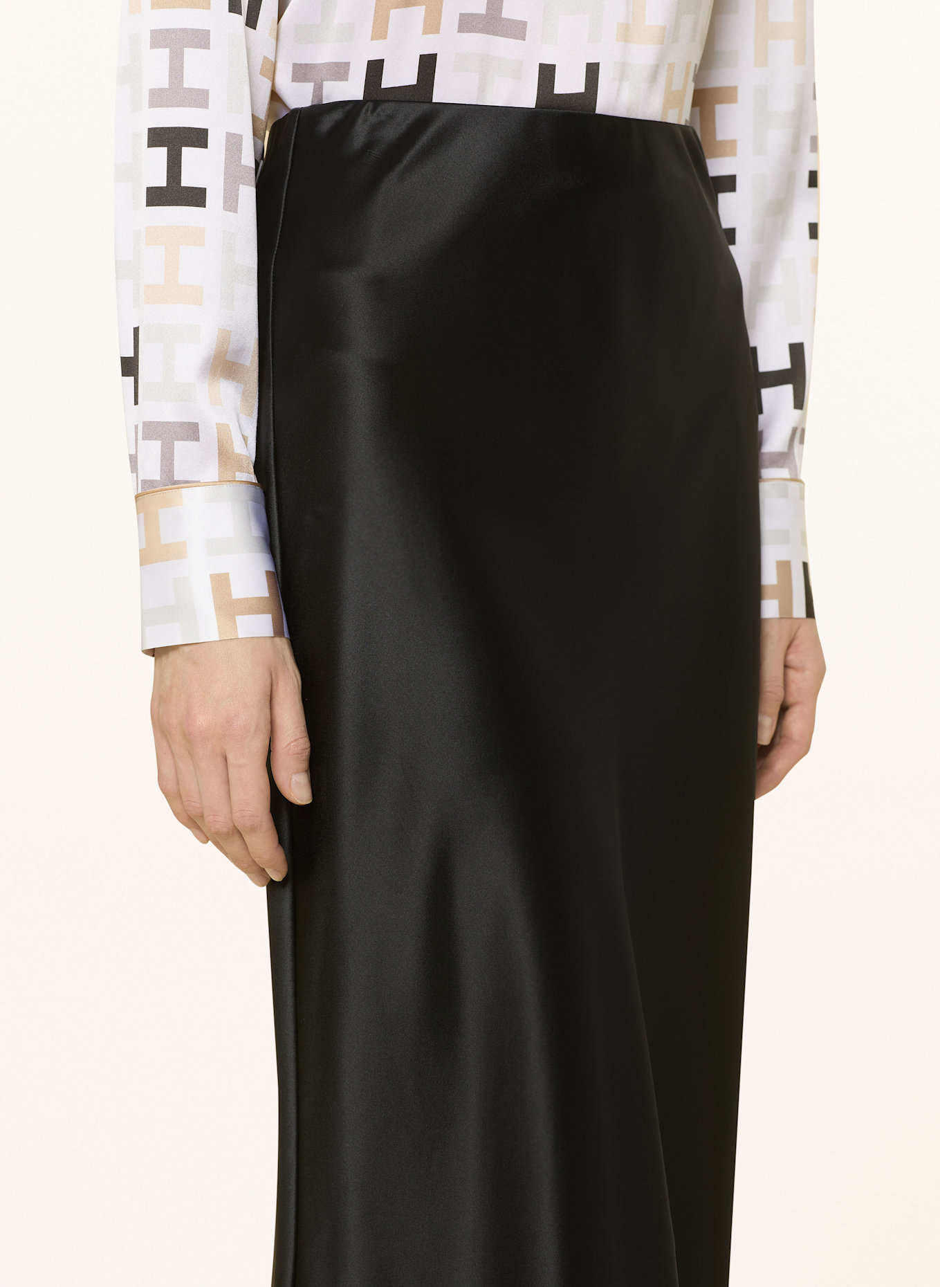 HERZEN'S ANGELEGENHEIT Spódnica satynowa: CZARNY