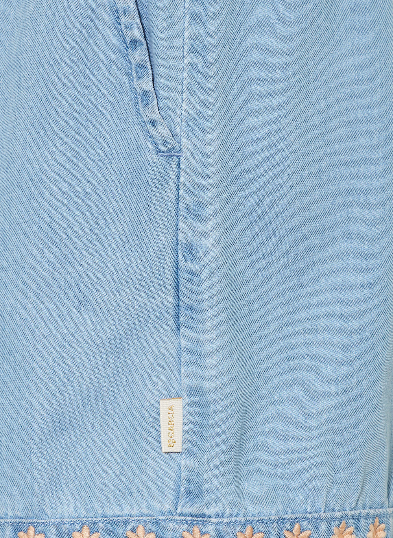 GARCIA Jeansshorts: HELLBLAU