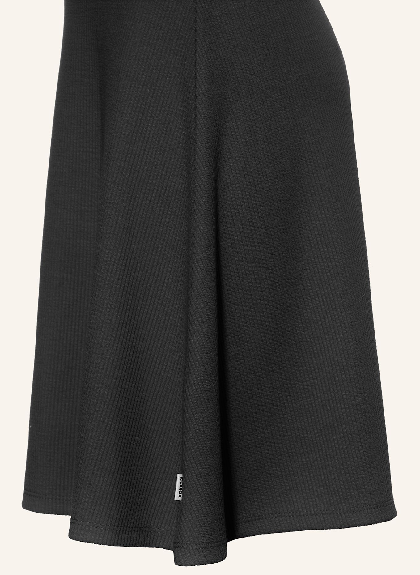 GARCIA Šaty: TMAVĚ ŠEDÁ