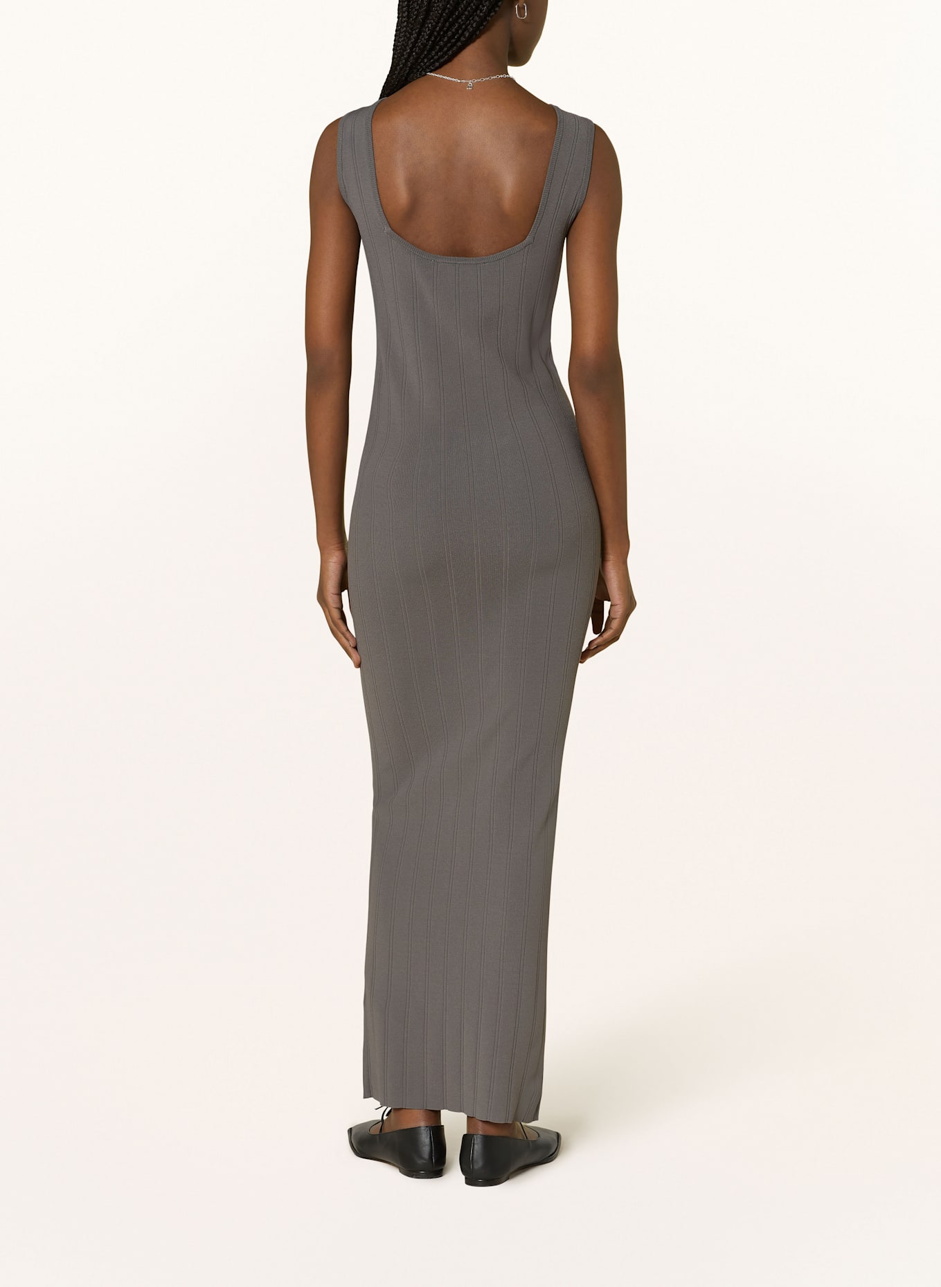 REMAIN Kleid: TAUPE