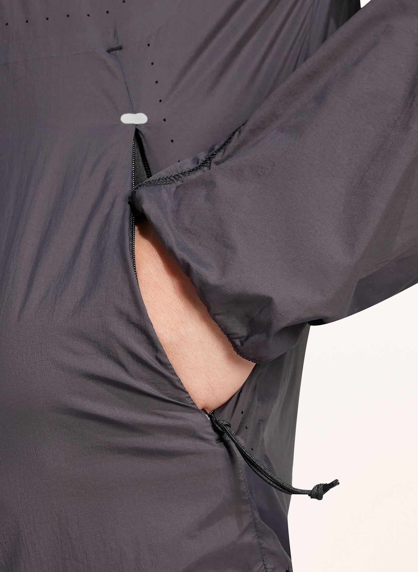 adidas Laufjacke ULTIMATE UV: SCHWARZ