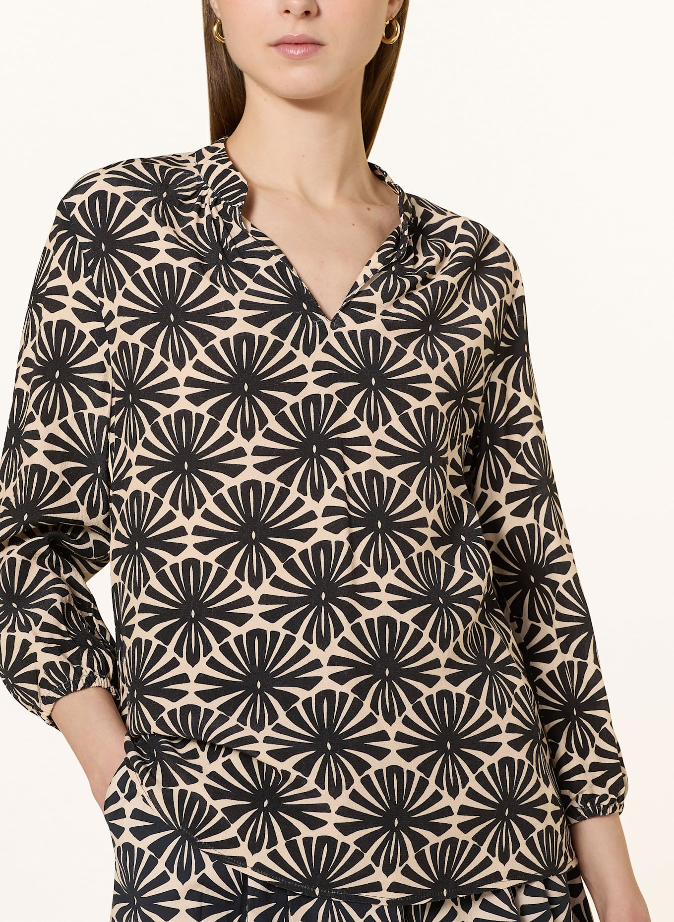 MORE & MORE blouse: BEIGE / ZWART