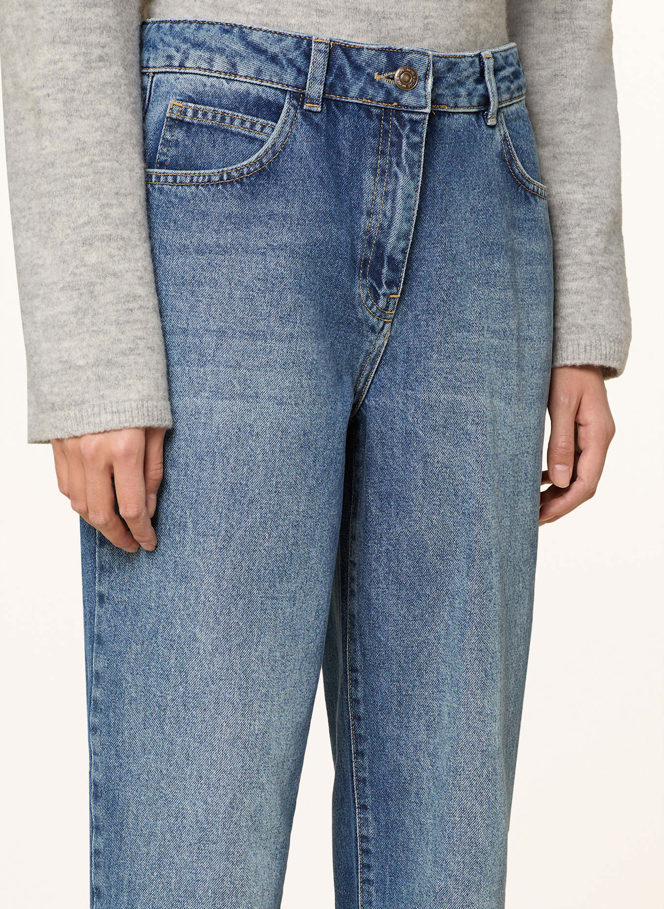 MORE & MORE Alexis jeans, Color: 0962 Urban Bliss Longline-Shorts in mittelblauer Waschung mit hohem Bund und Zierrissen (Image 5)