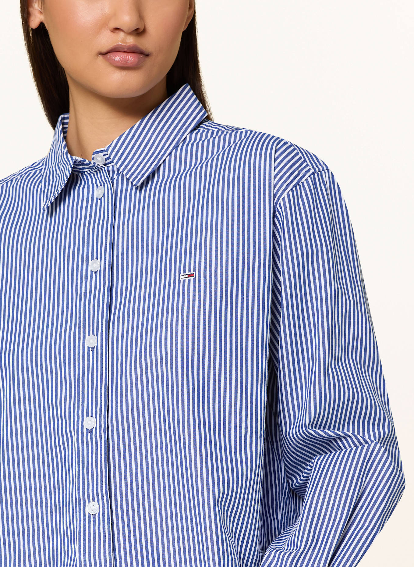 TOMMY JEANS Hemdbluse: DUNKELBLAU / WEISS