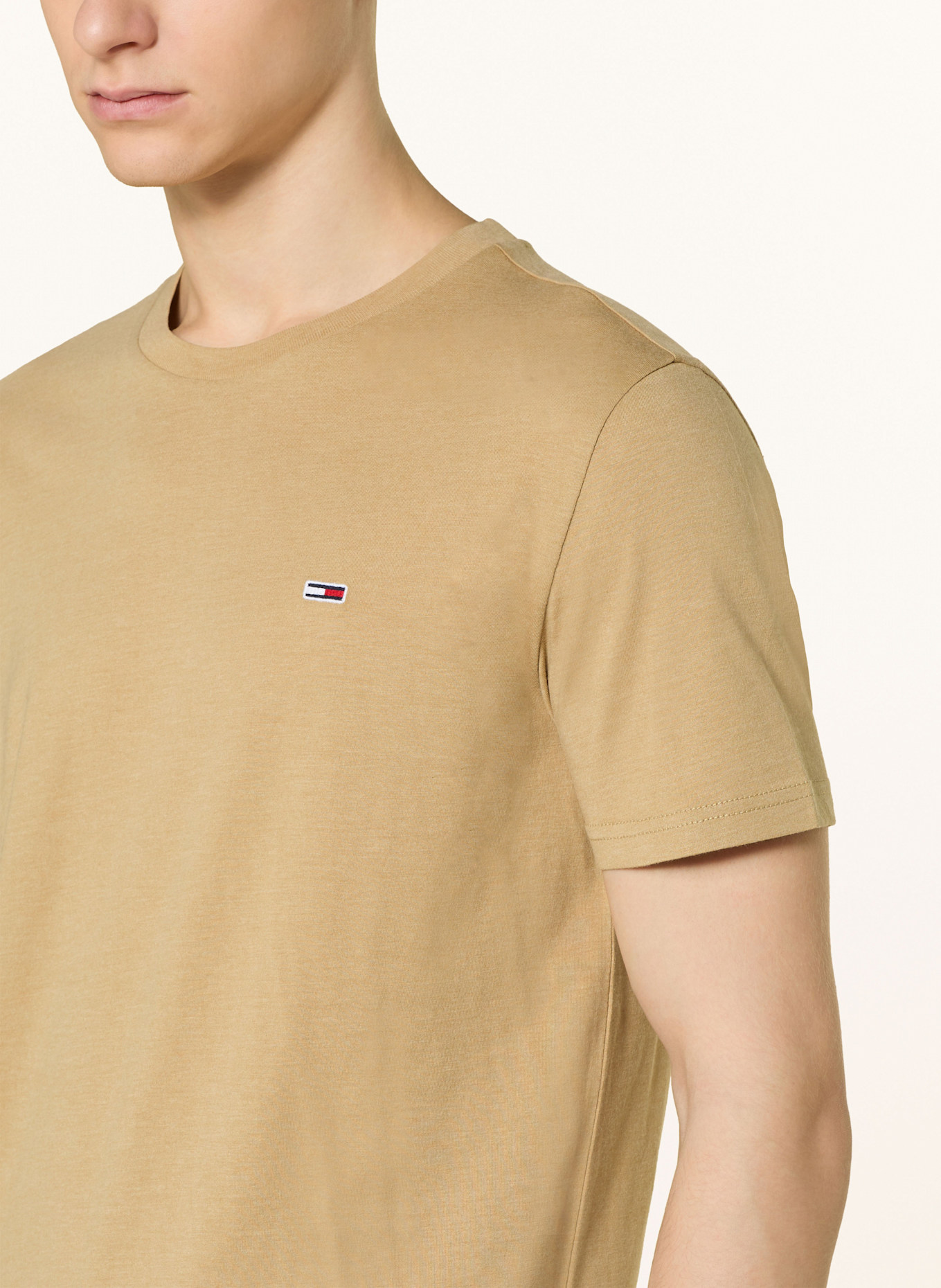 TOMMY JEANS T-Shirt: HELLBRAUN