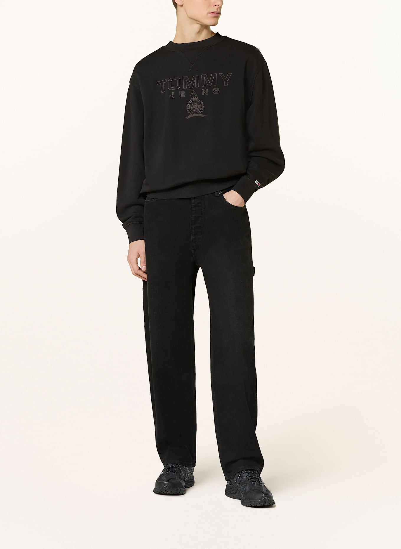 TOMMY JEANS Sweatshirt: BLACK