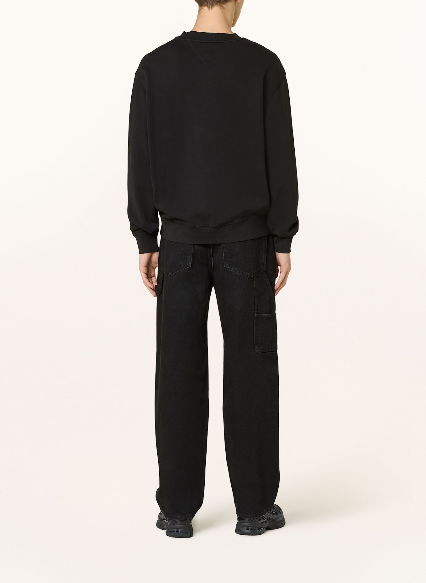 TOMMY JEANS Sweatshirt: BLACK