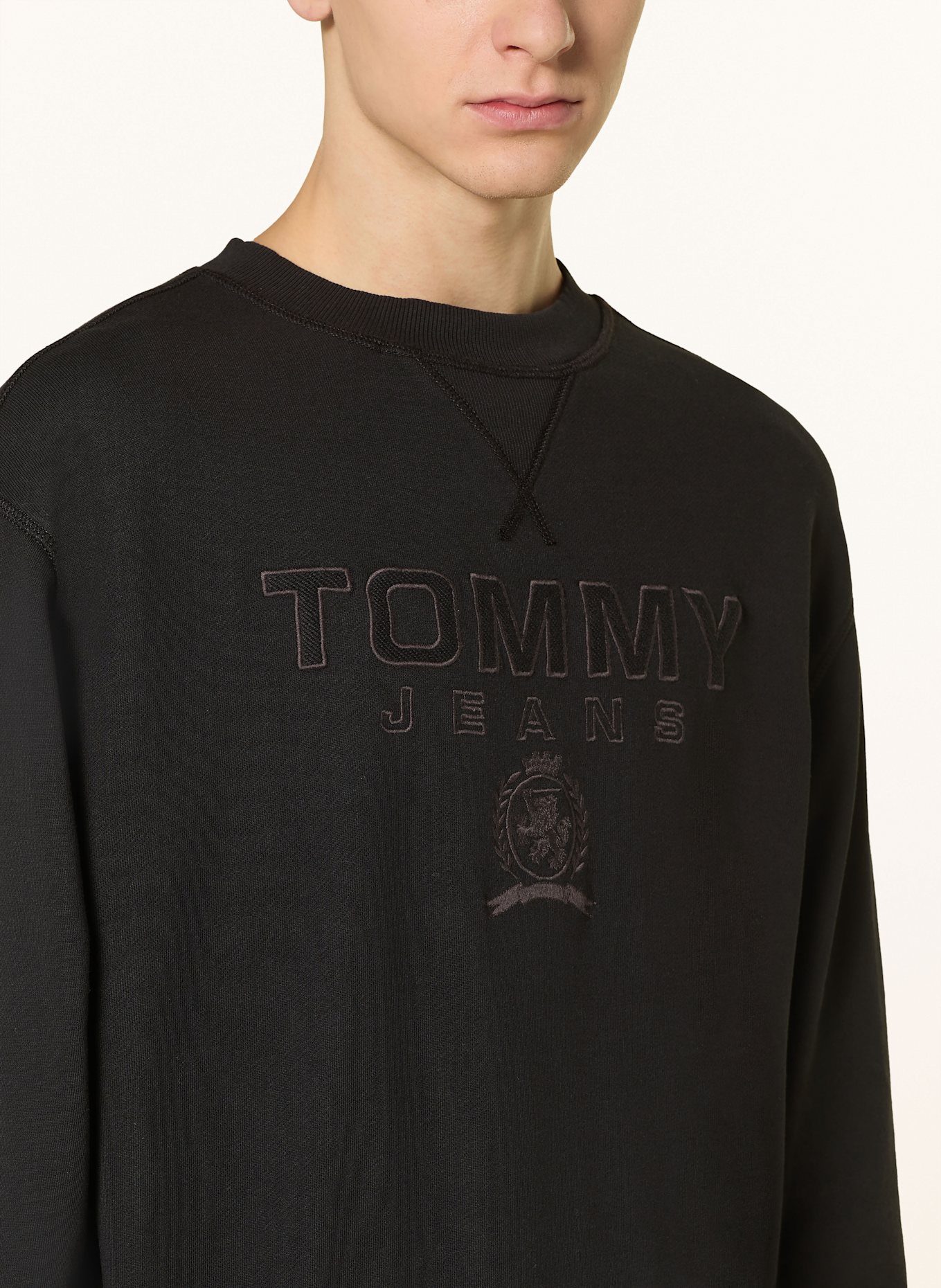 TOMMY JEANS Sweatshirt: BLACK