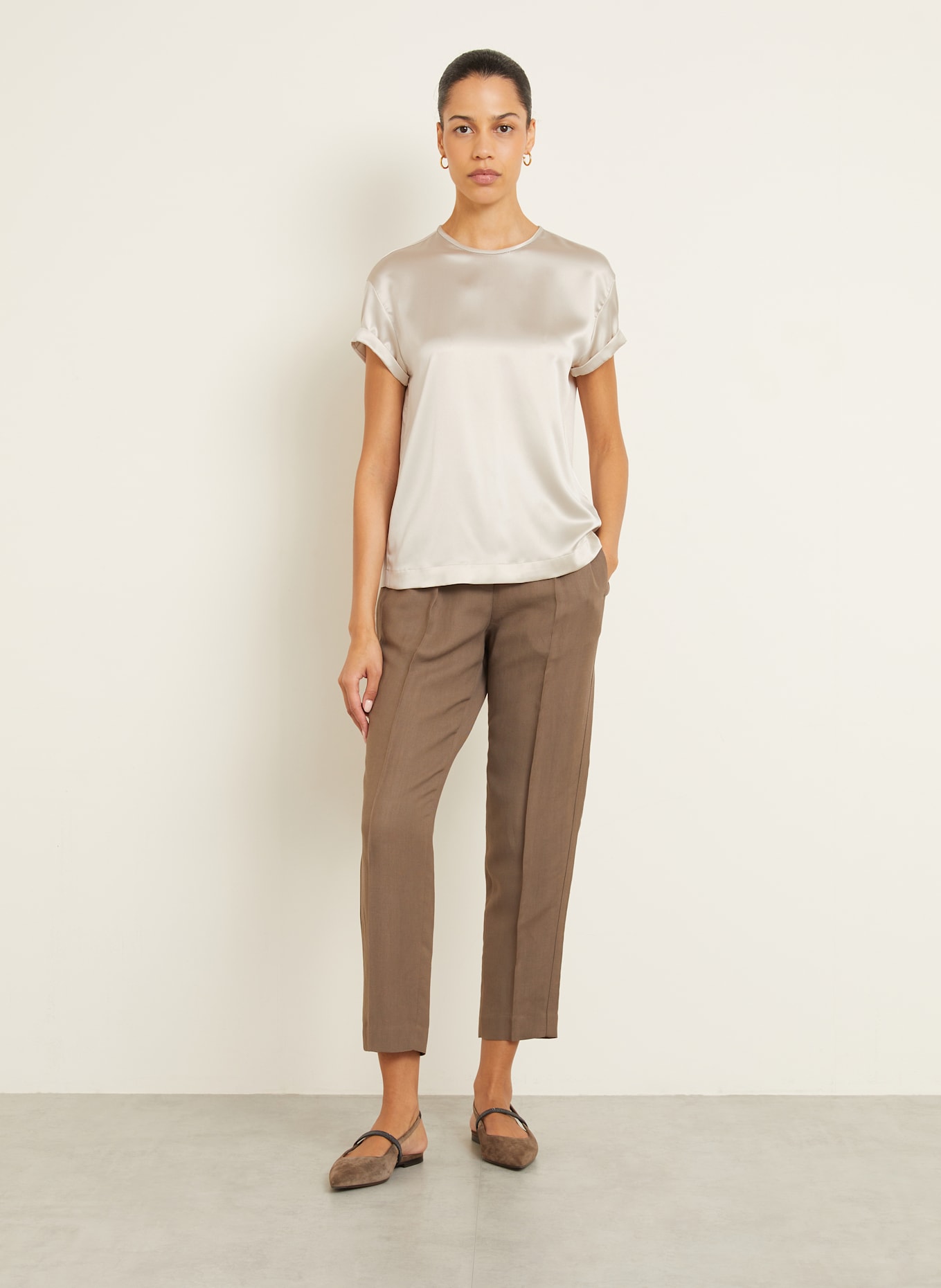 BRUNELLO CUCINELLI Chemisier en soie avec pierres décoratives: CRÈME