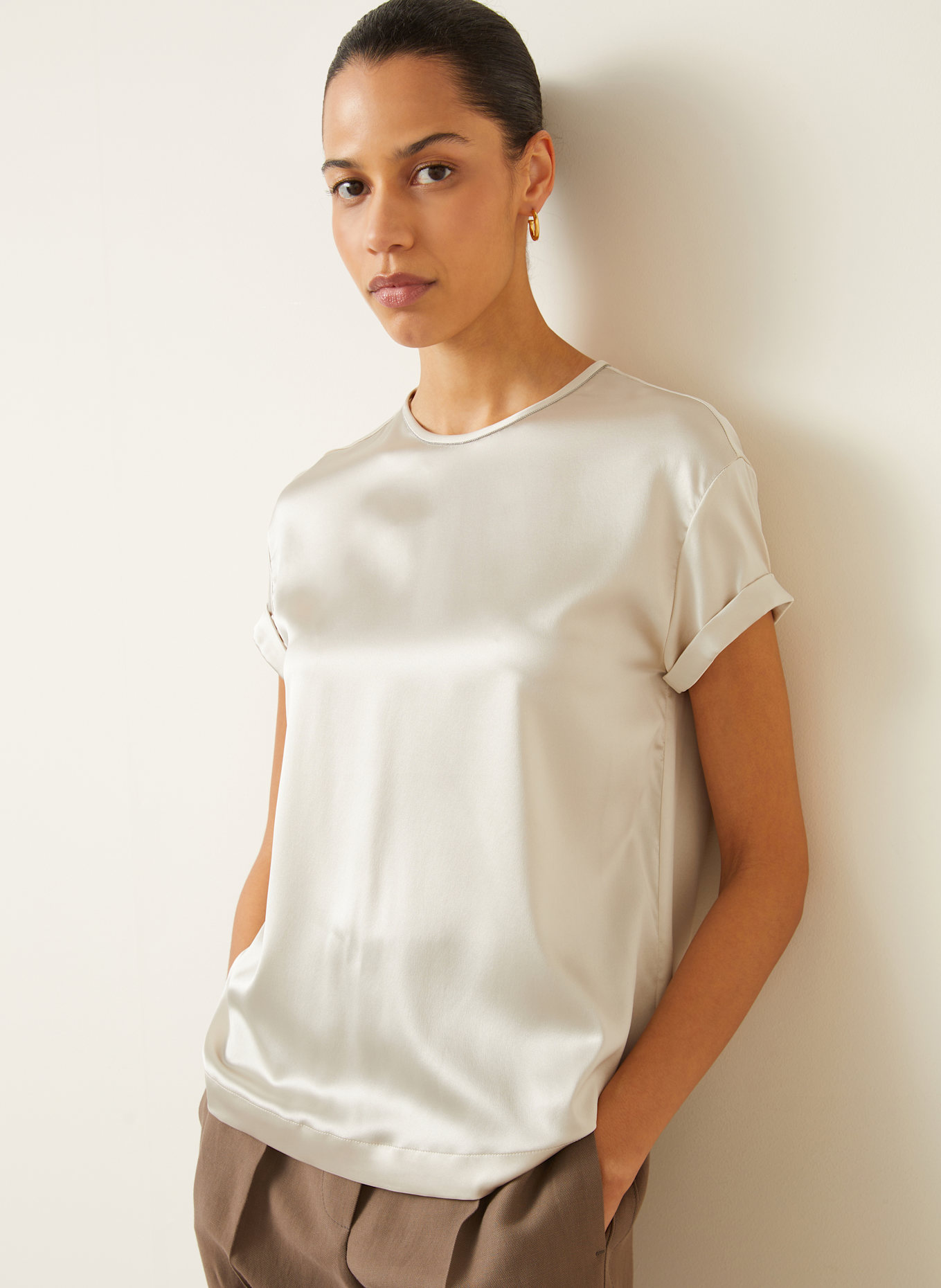 BRUNELLO CUCINELLI Chemisier en soie avec pierres décoratives: CRÈME