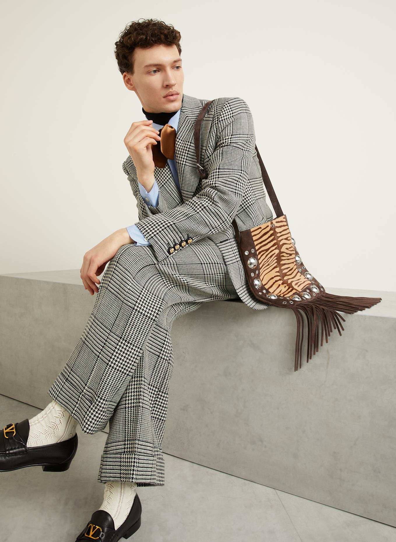VALENTINO GARAVANI Umhängetasche NELLCOTE mit Nieten: BEIGE/ BRAUN/ DUNKELBRAUN
