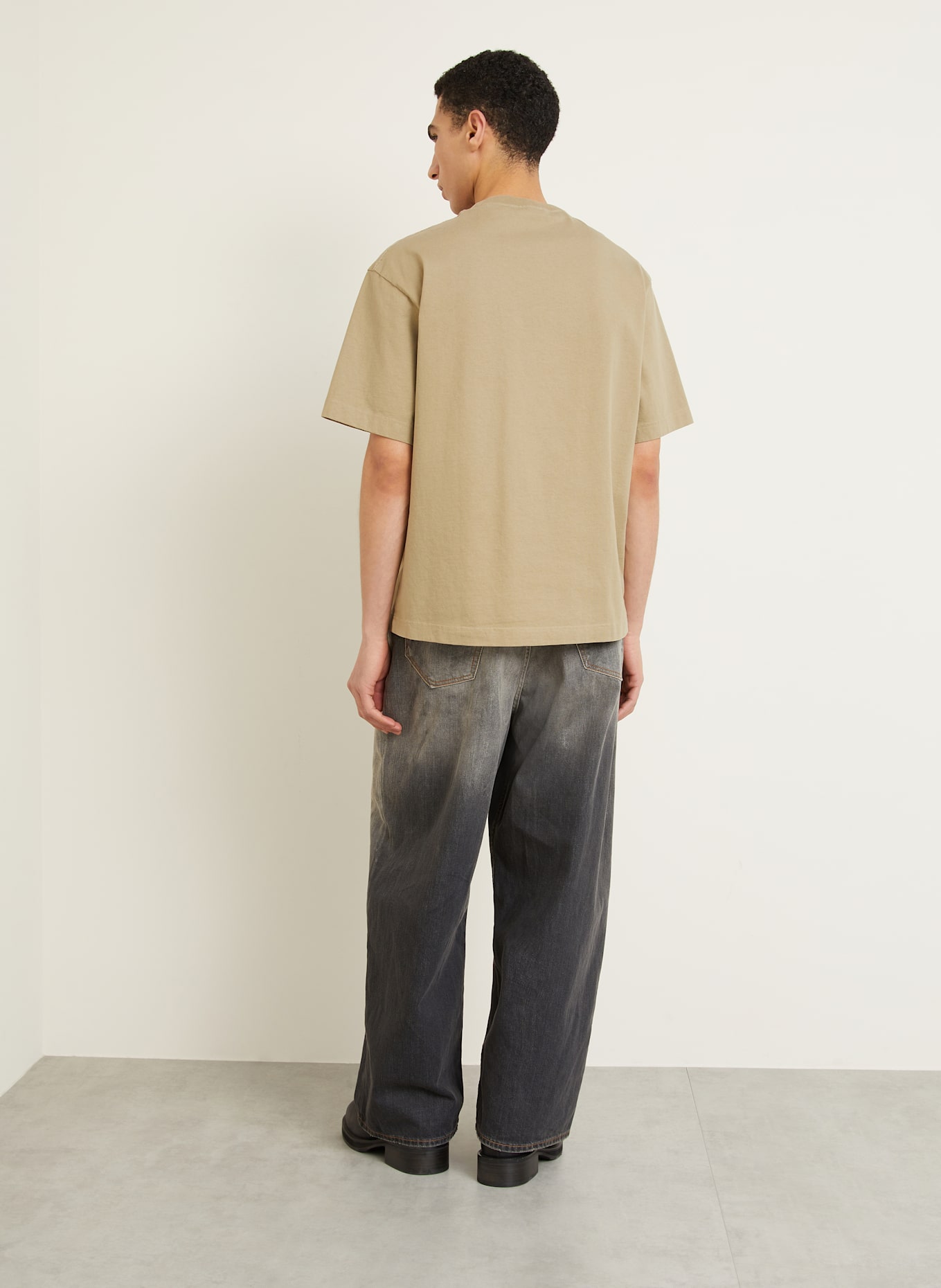 Acne Studios T-Shirt: BEIGE