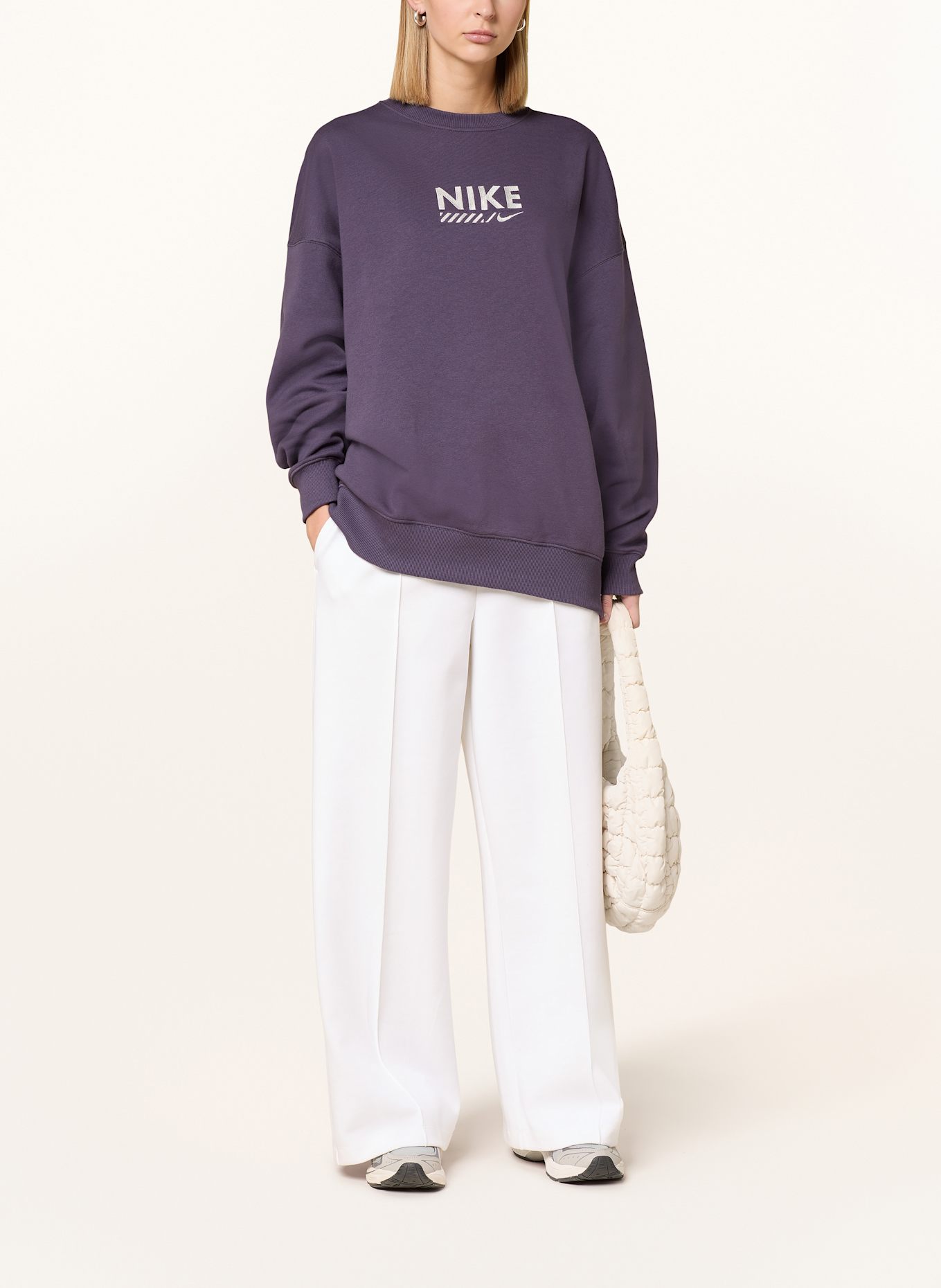 Nike Oversized-Sweatshirt SPORTSWEAR: LILA/ WEISS