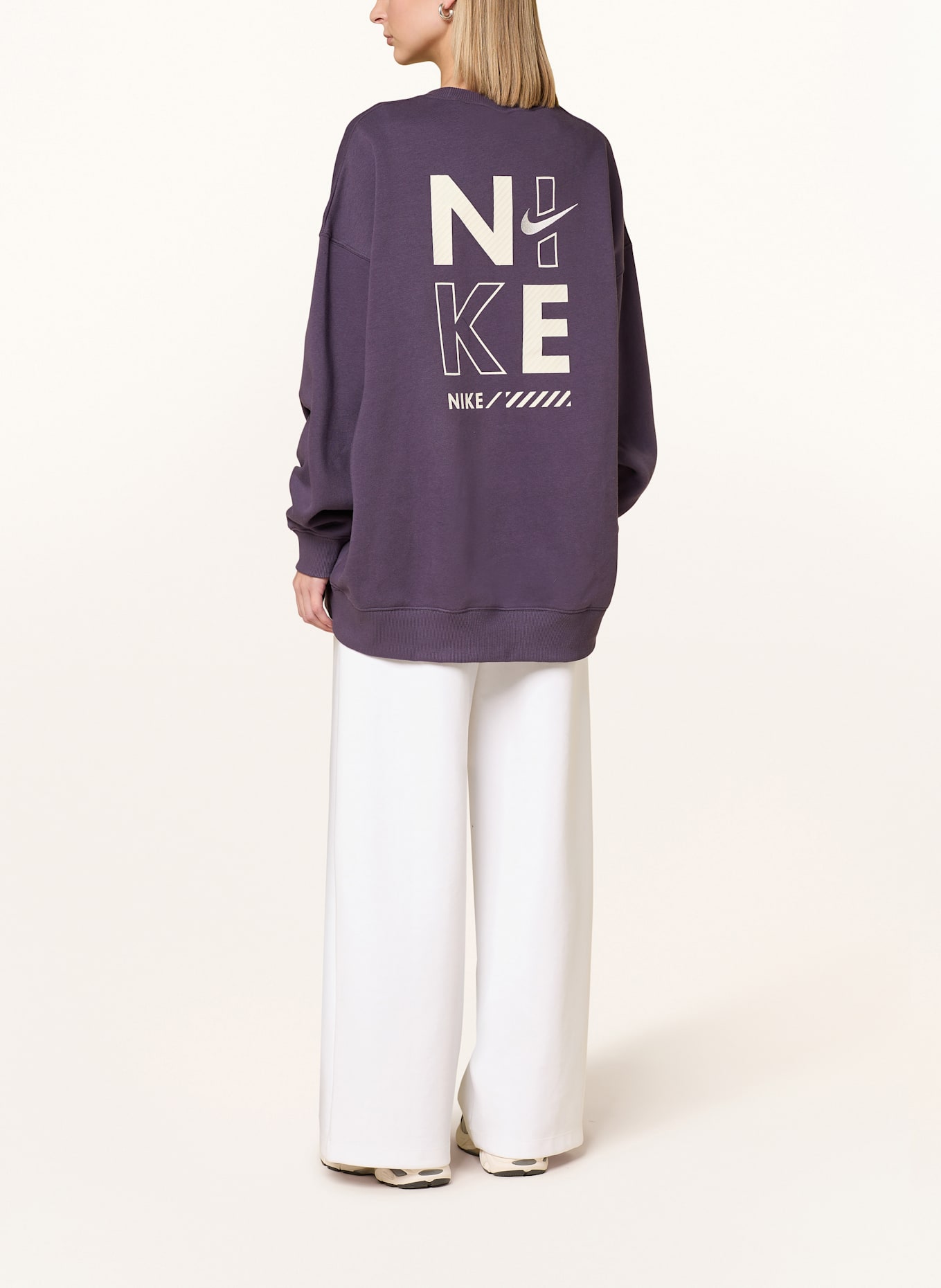 Nike Oversized-Sweatshirt SPORTSWEAR: LILA/ WEISS