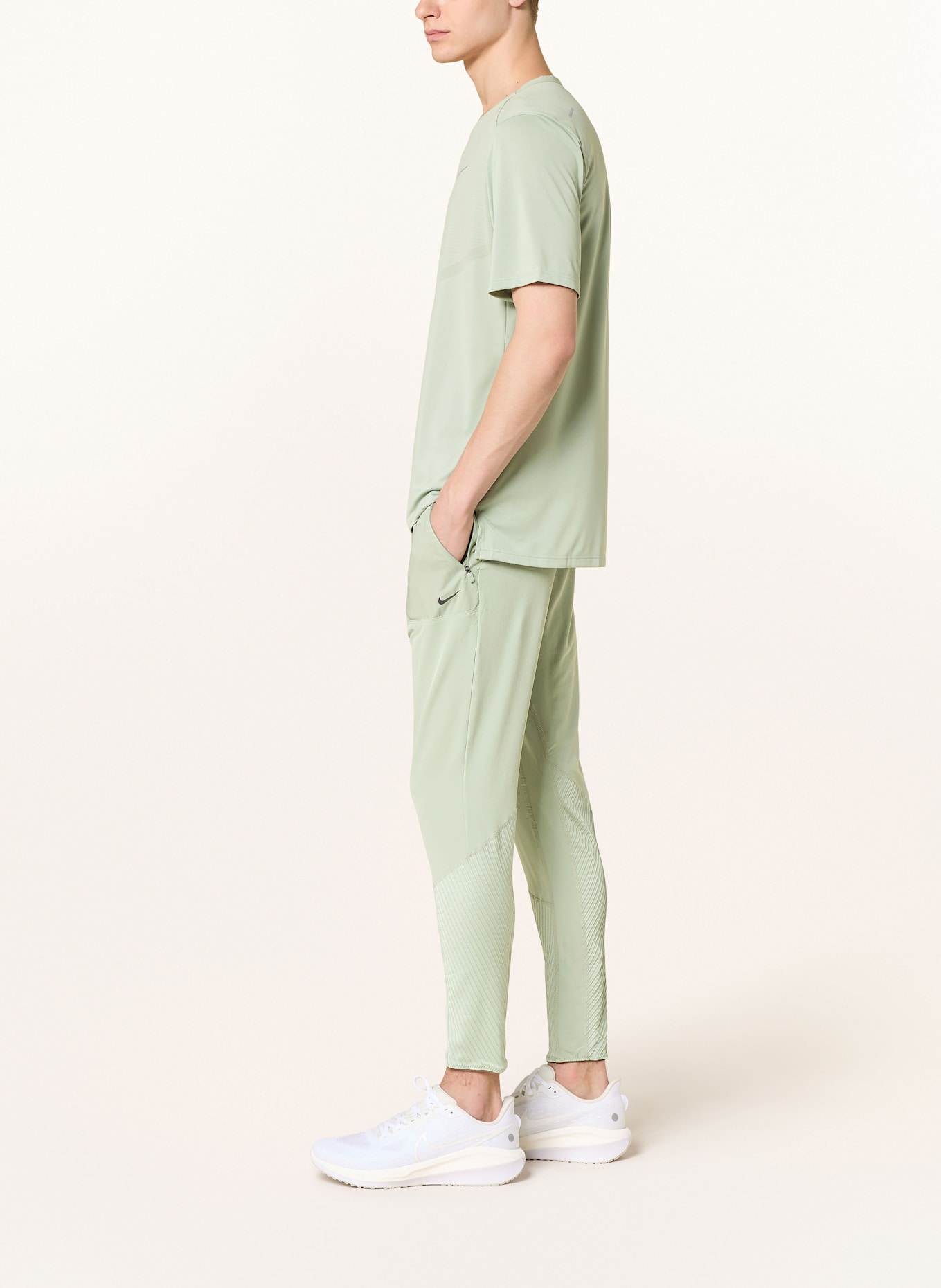 Nike PHENOM RUN running pants: LIGHT GREEN