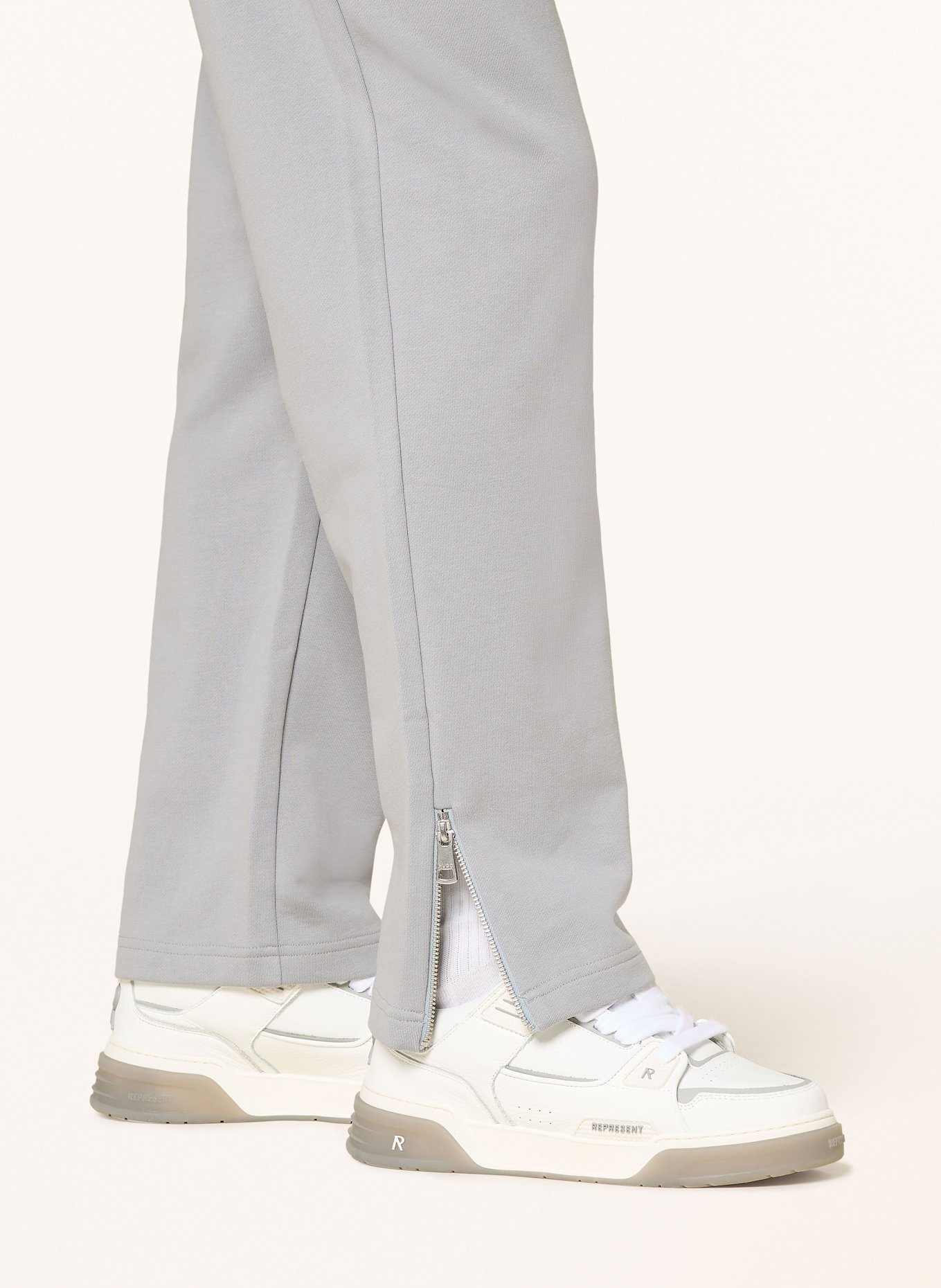 HUGO Tepláky NANETTI: ŠEDÁ