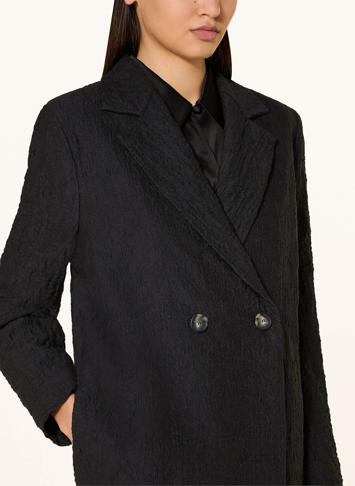 HARRIS WHARF LONDON Mantel: SCHWARZ