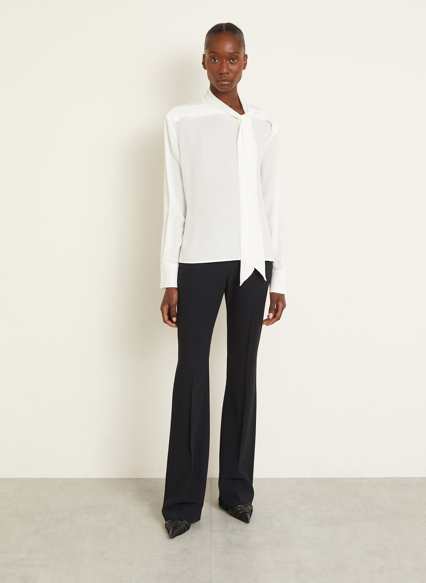McQUEEN Seidenbluse mit Schluppe: ECRU