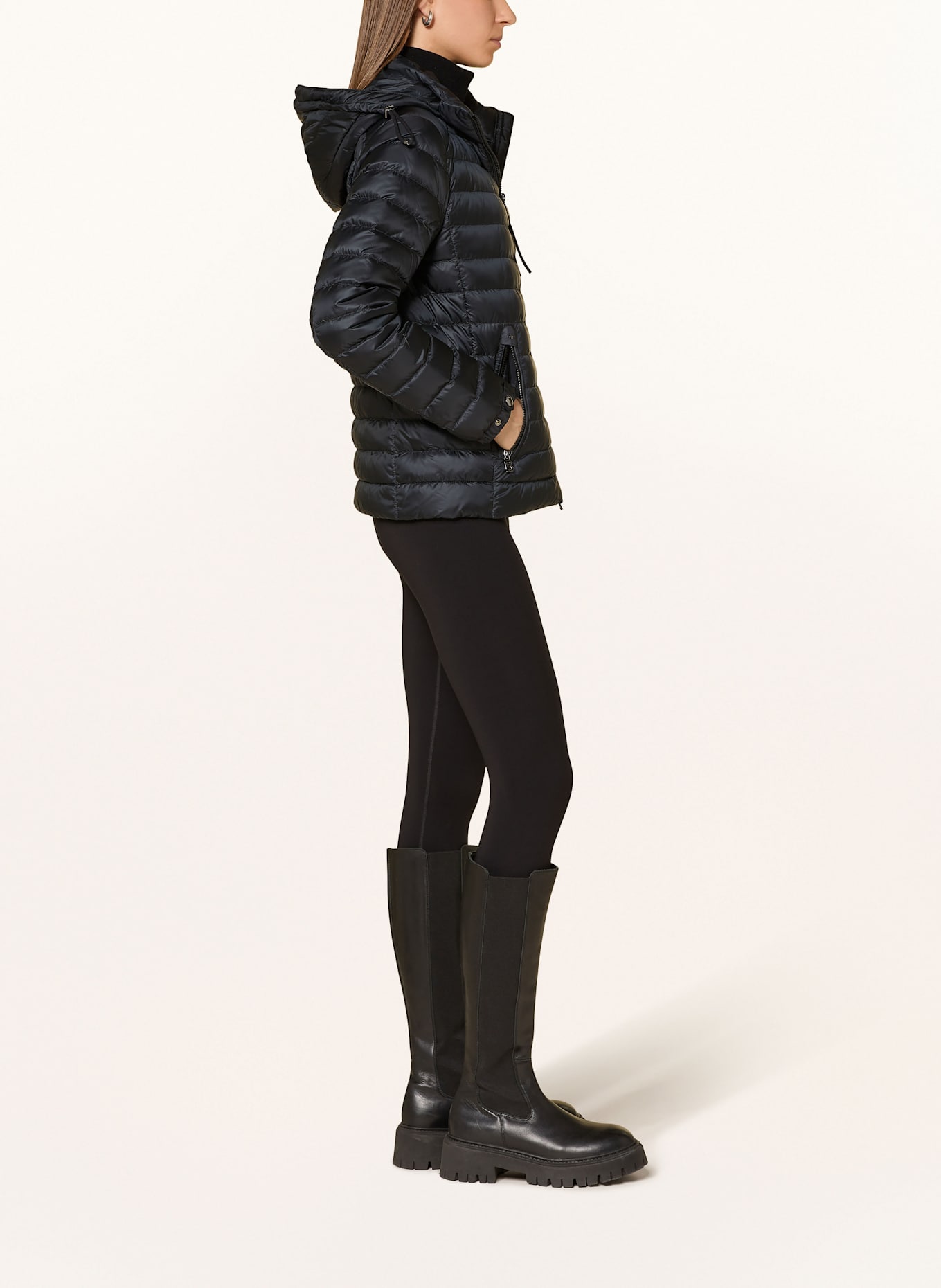 BOGNER Péřová bunda FARAH s odnímatelnou kapucí: ČERNÁ