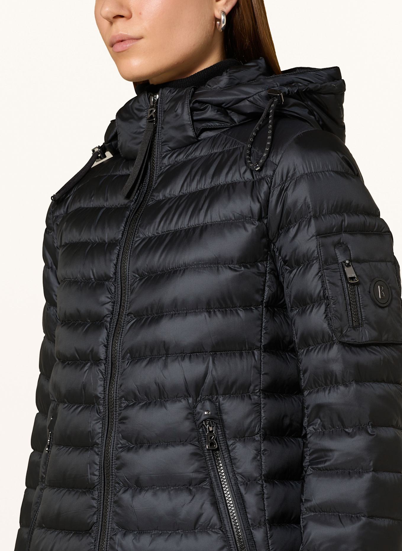 BOGNER Péřová bunda FARAH s odnímatelnou kapucí: ČERNÁ