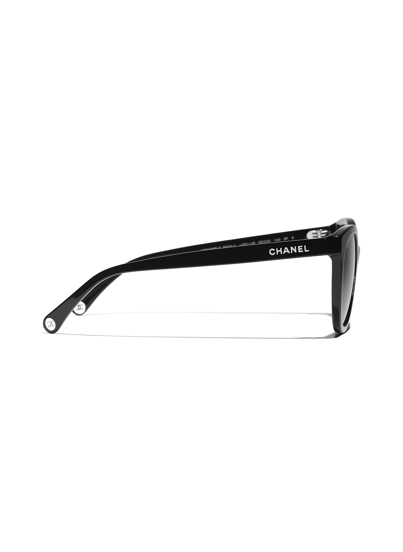 CHANEL Cat eye shaped sunglasses