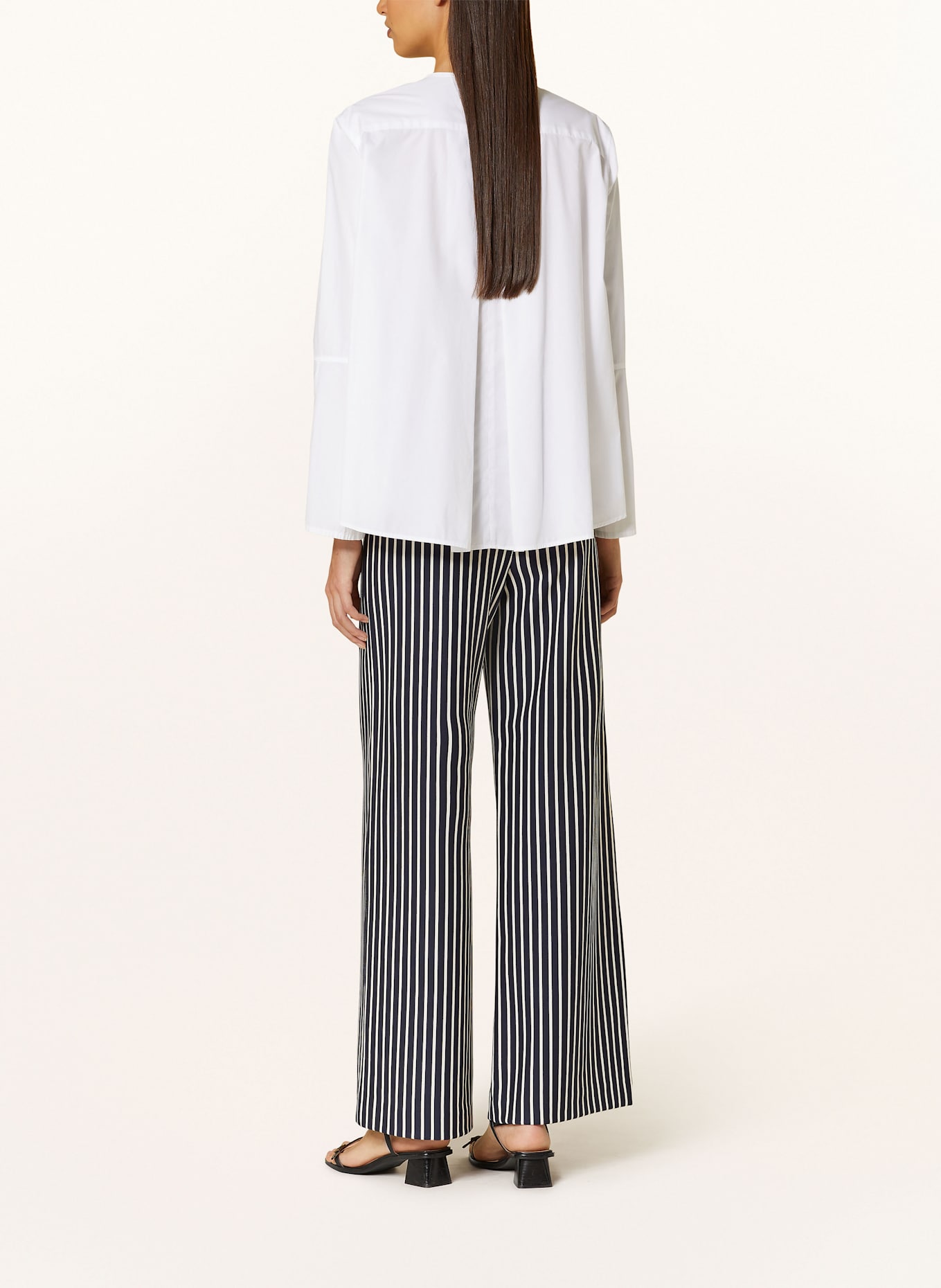 SEDUCTIVE Wide leg trousers KIMBERLY: Under Armour Leggings Base 3.0