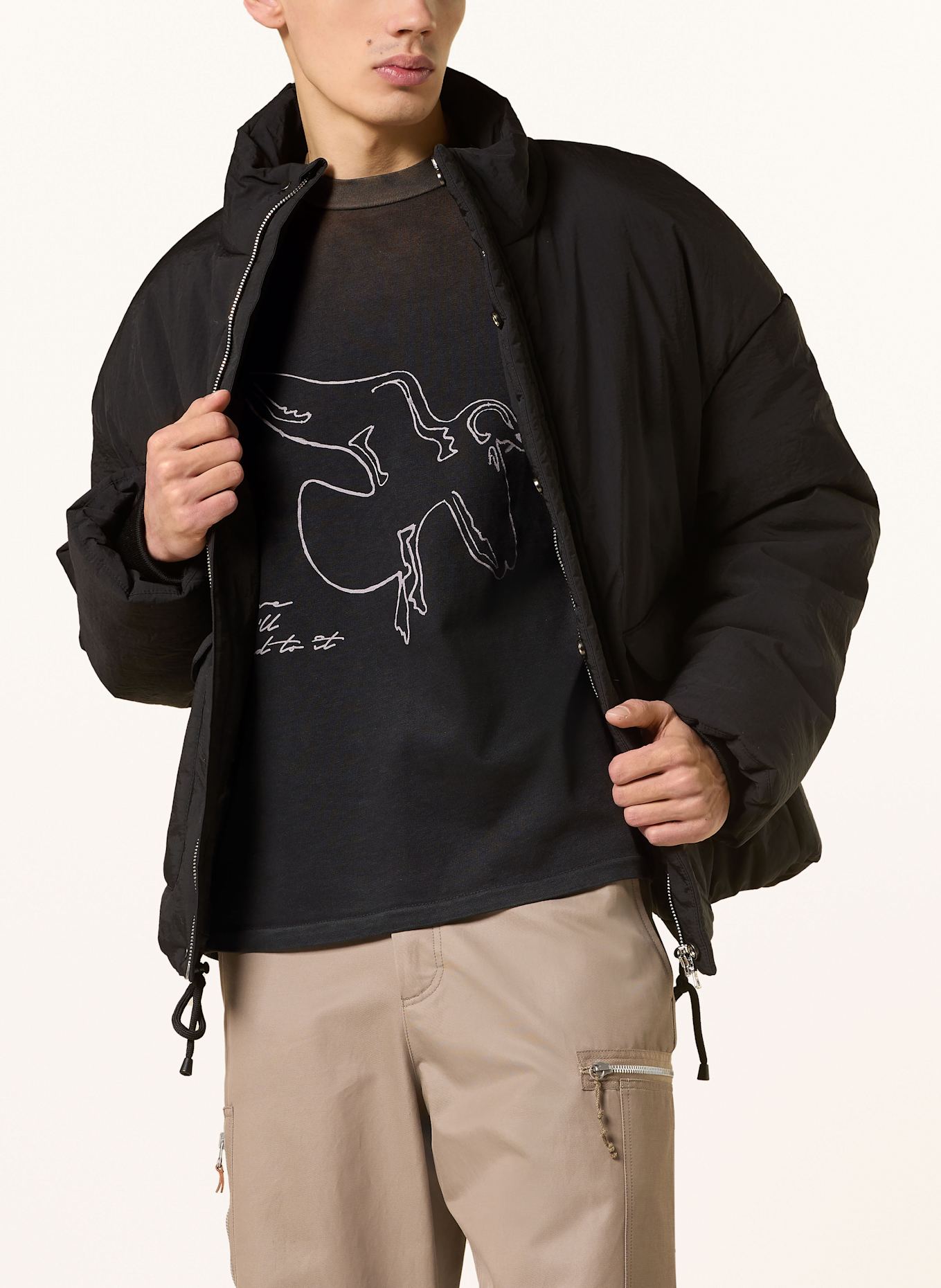 rough. T-Shirt: SCHWARZ