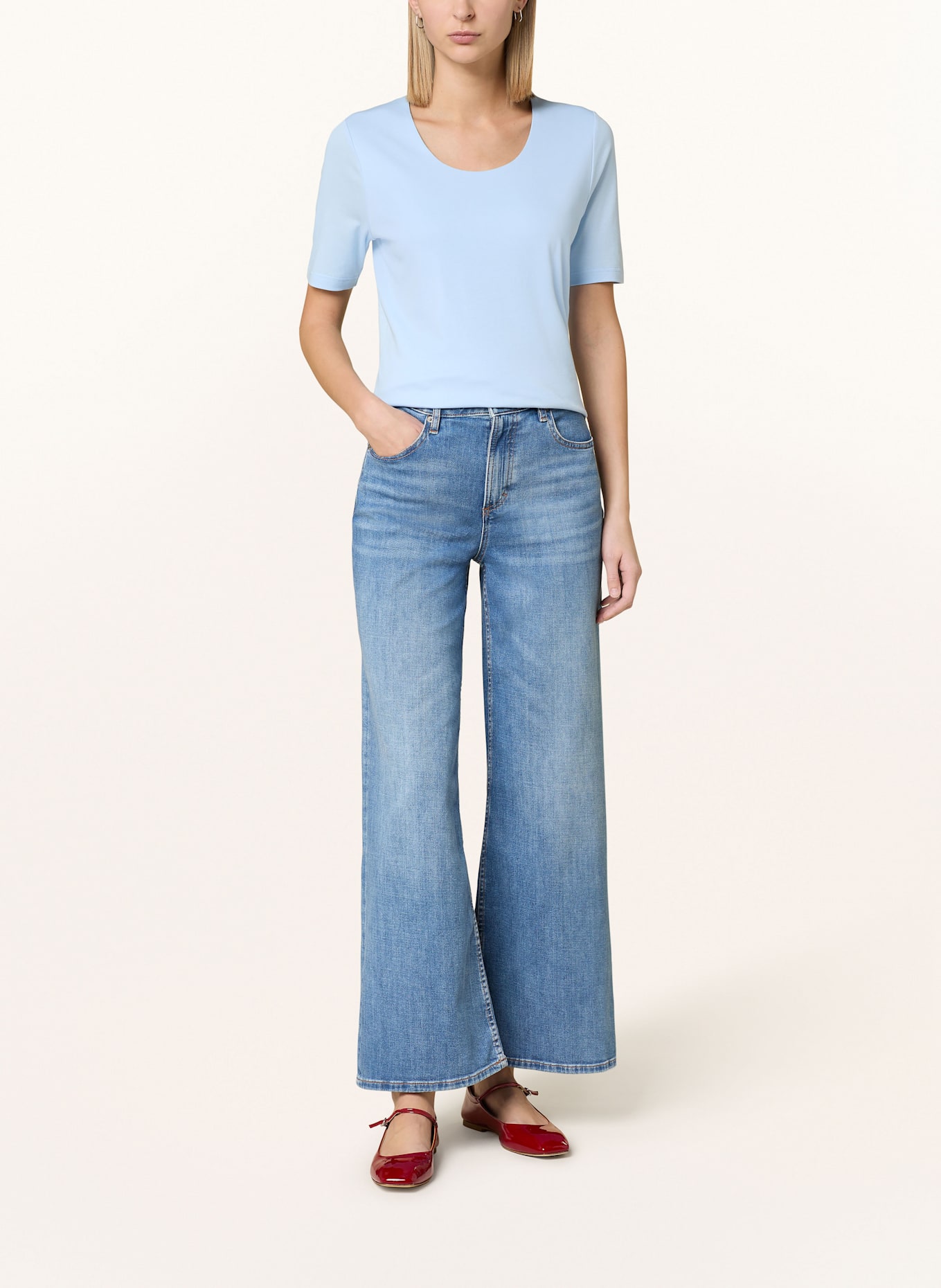 efixelle T-shirt: LICHTBLAUW