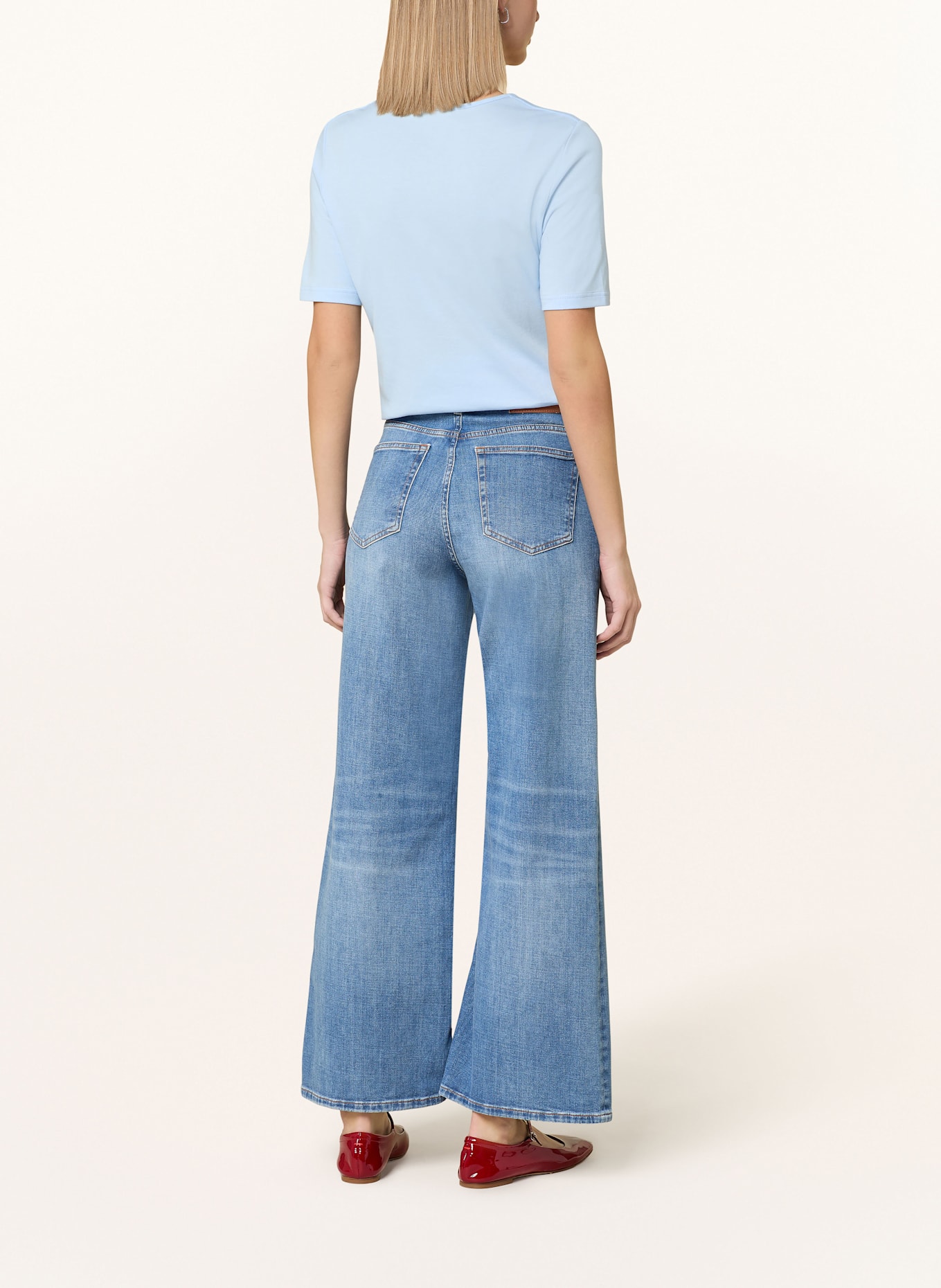 efixelle T-shirt: LICHTBLAUW