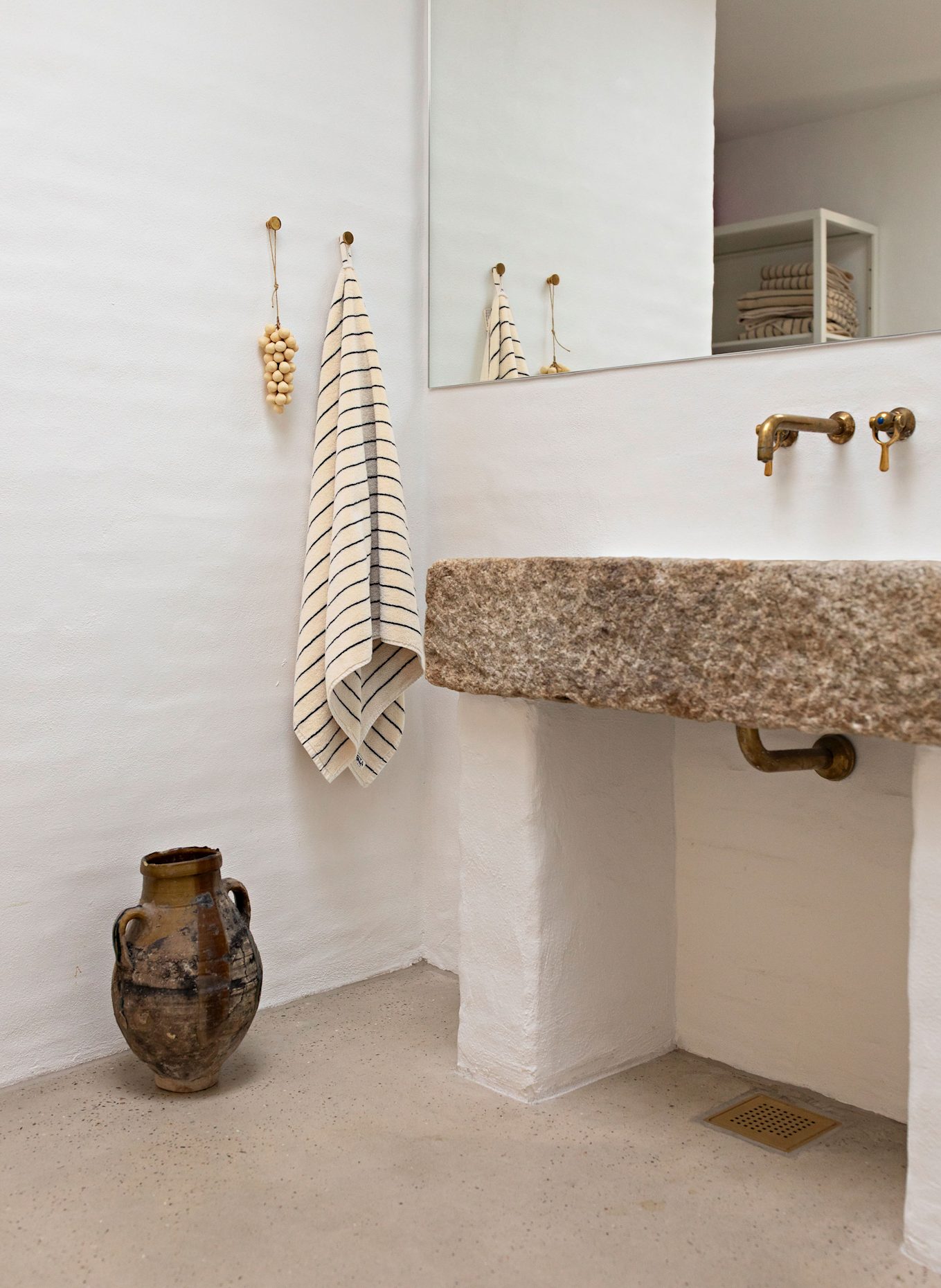 BONGUSTA Osuška NARAM: KRÉMOVÁ / TMAVĚ ŠEDÁ