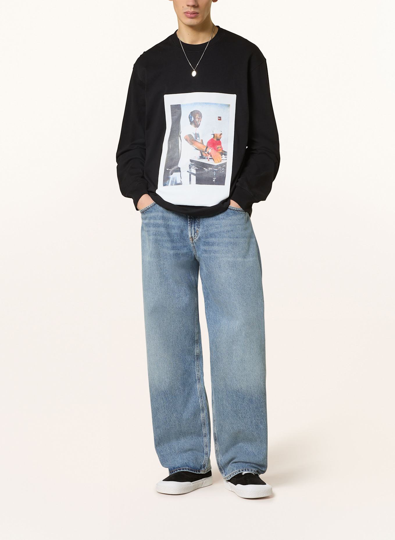 RSVP GALLERY Longsleeve: SCHWARZ