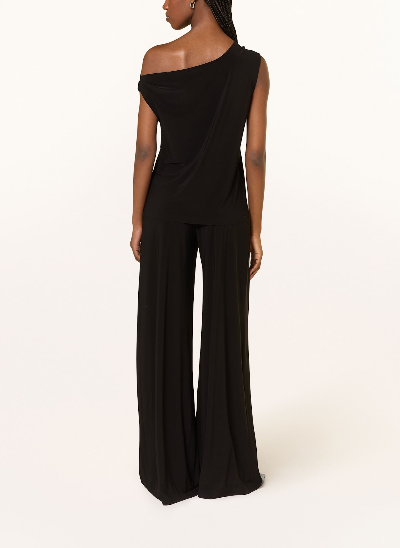 NORMA KAMALI Top: SCHWARZ